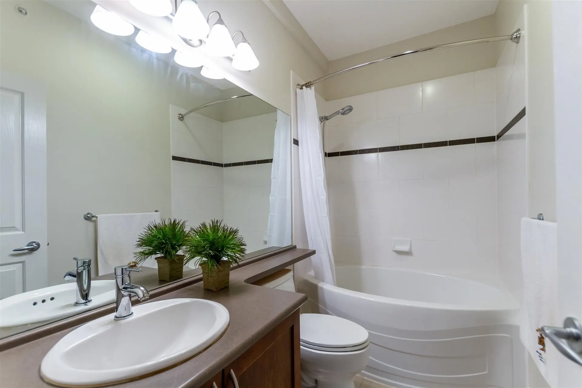 #404 2388 Western Parkway - Image 12