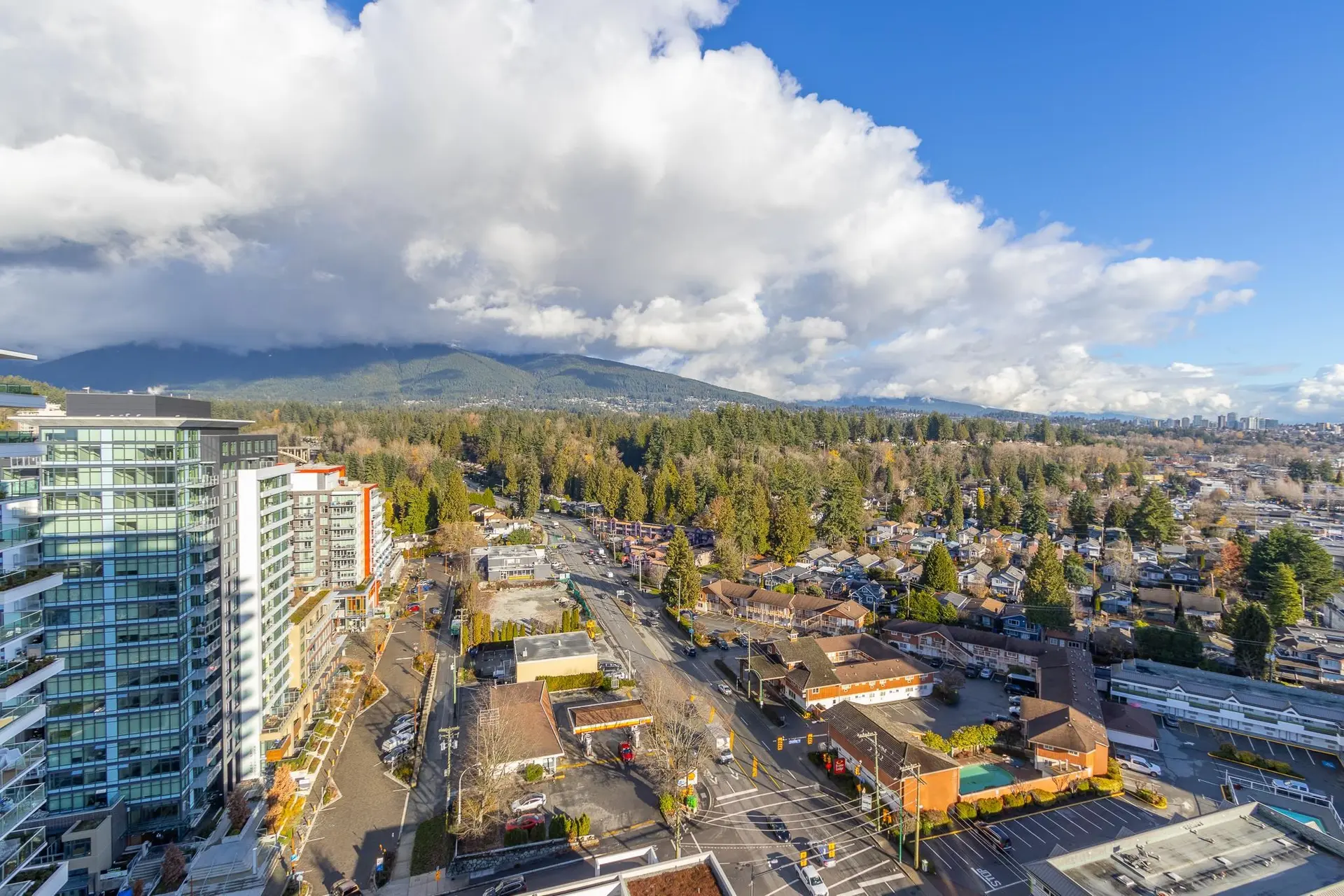 #1806 1632 Lions Gate Lane - Image 2