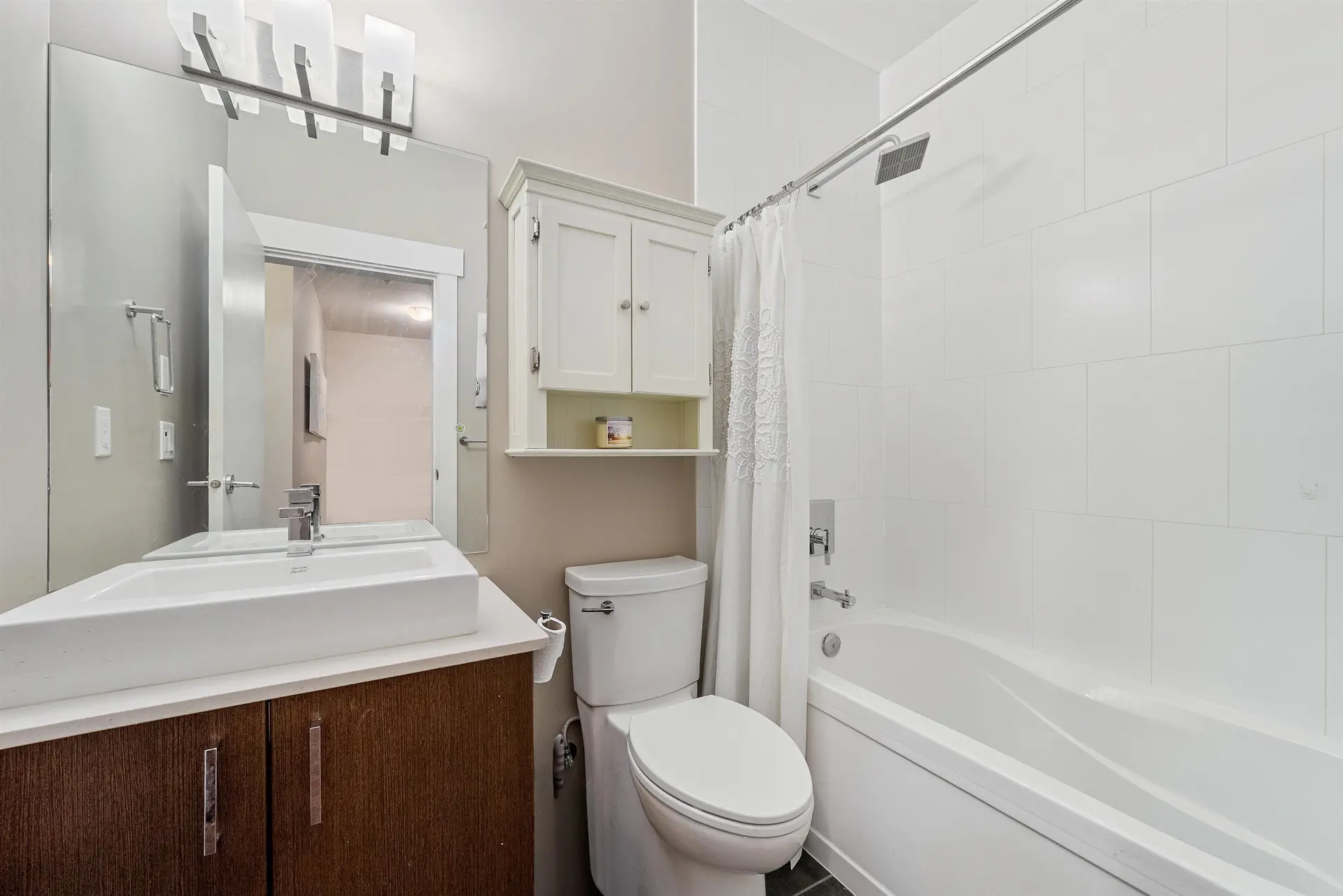 #101 2351 Kelly Avenue - Image 12