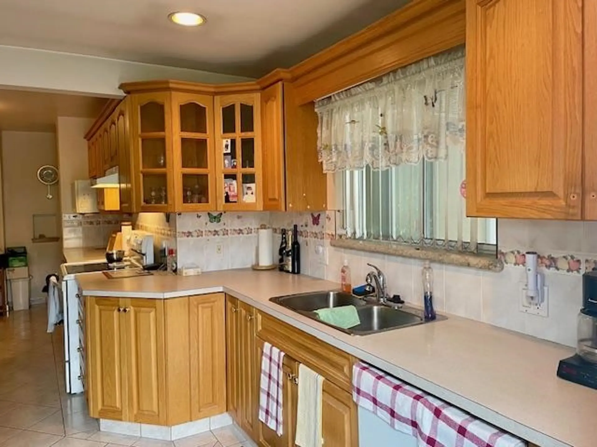 3168 E 16th Avenue - Image 4
