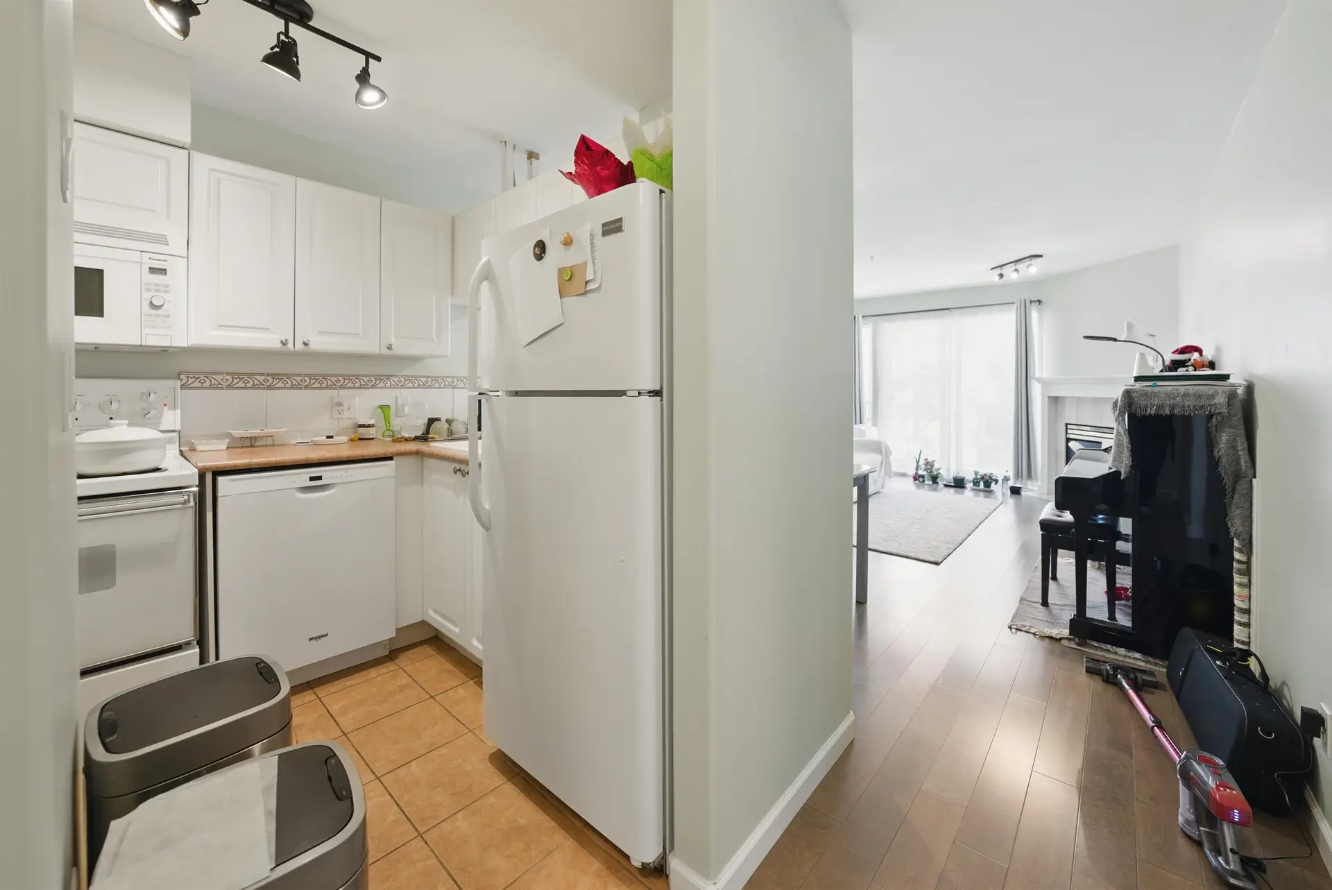 #PH2 5788 Vine Street - Image 3