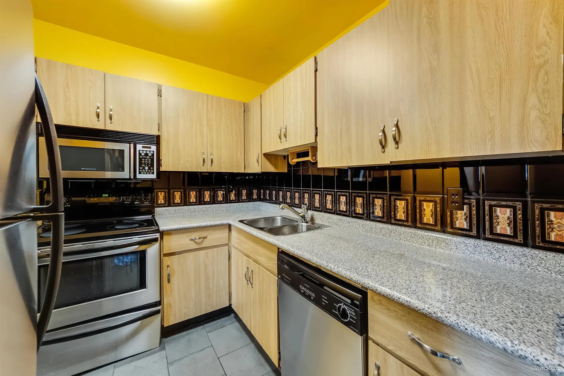 #314 615 North Road - Image 8