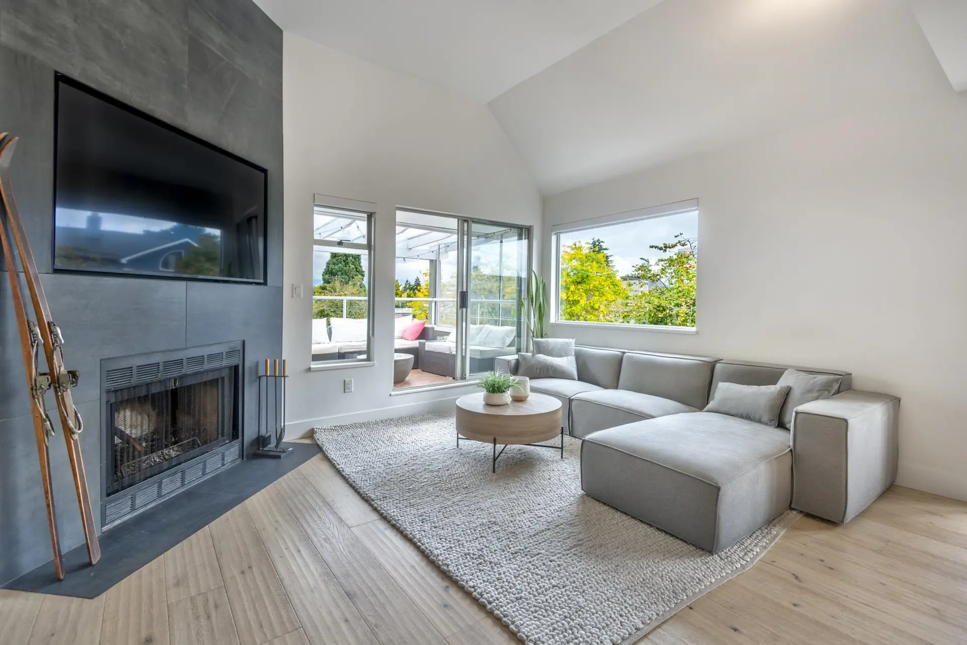 #304 1665 Arbutus Street - Image 3
