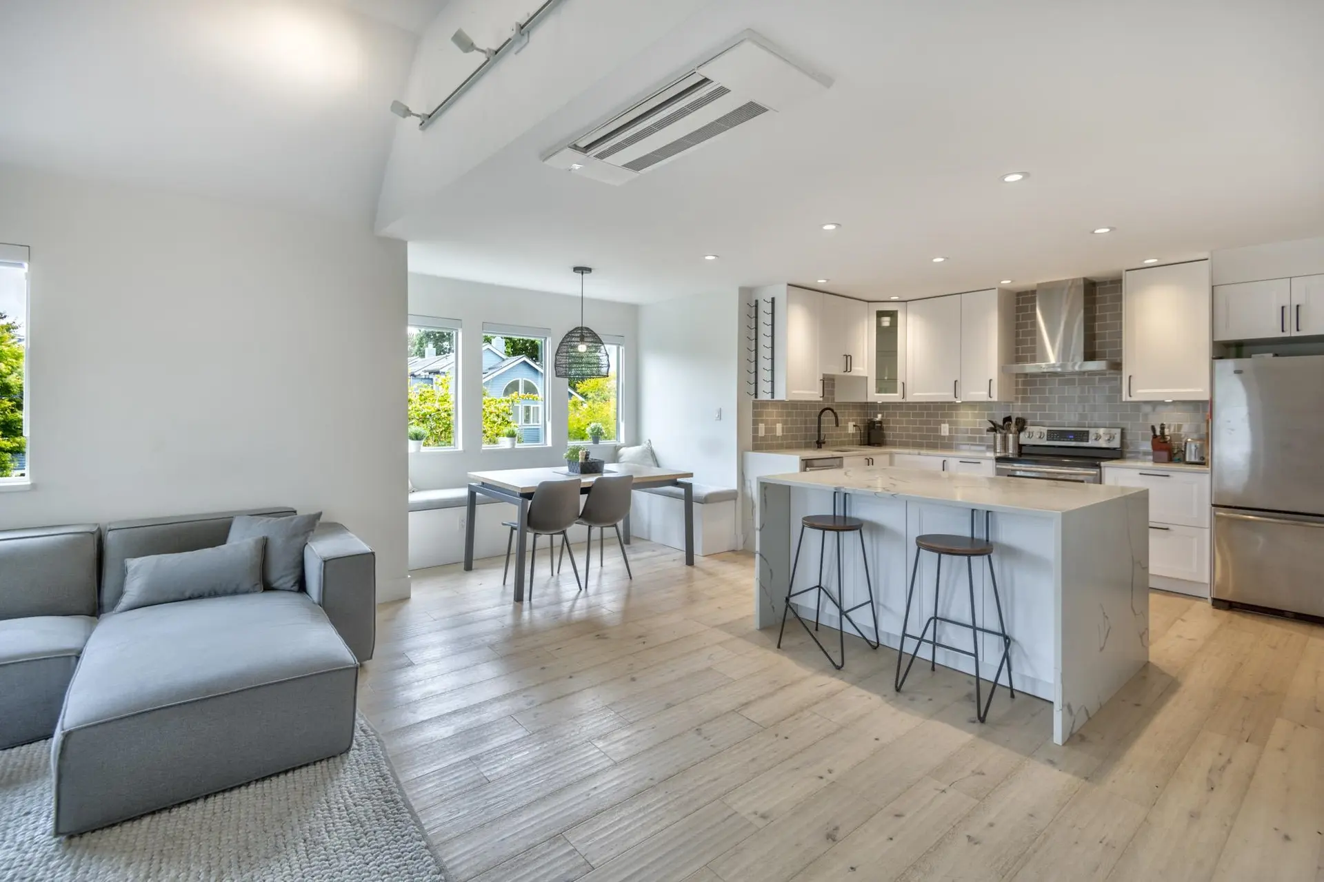 #304 1665 Arbutus Street - Image 9