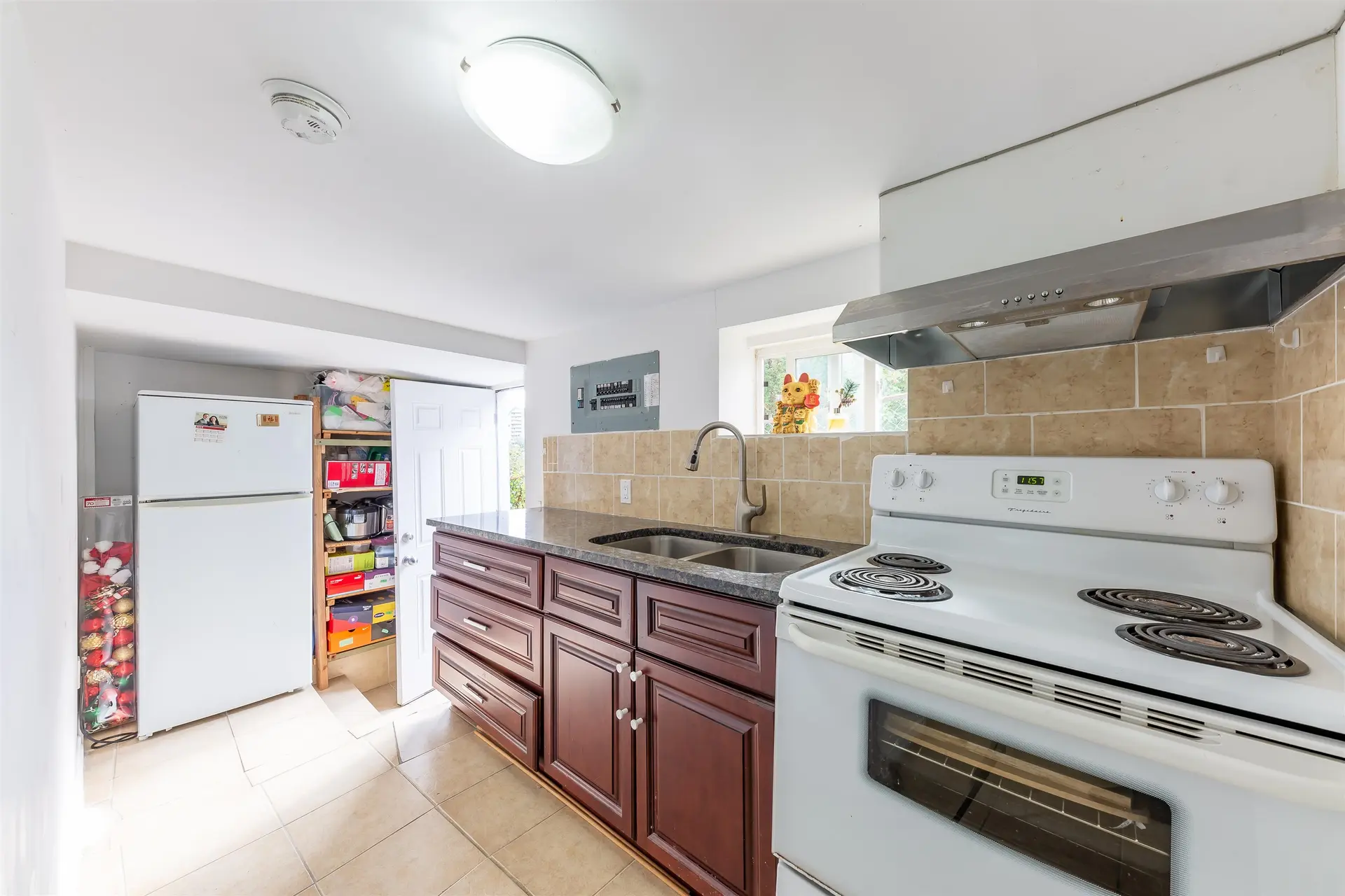 Property at 1011 AUCKLAND STREET, New Westminster, BC