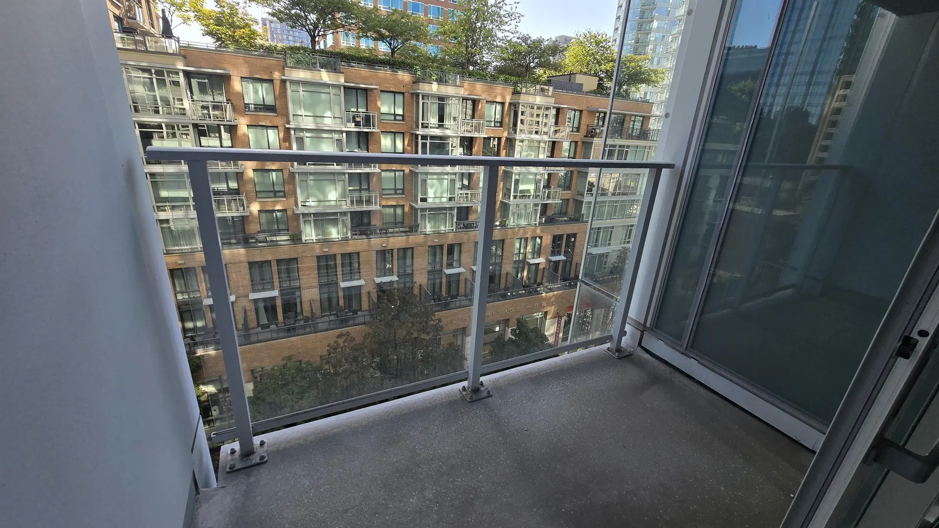 #809 777 Richards Street - Image 13