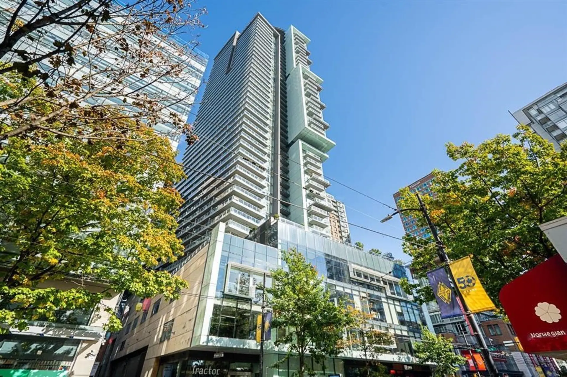 #809 777 Richards Street - Image 1