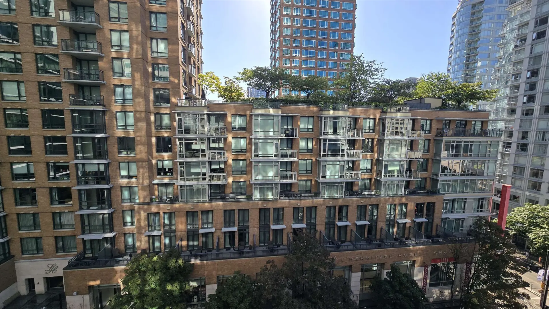 #809 777 Richards Street - Image 19