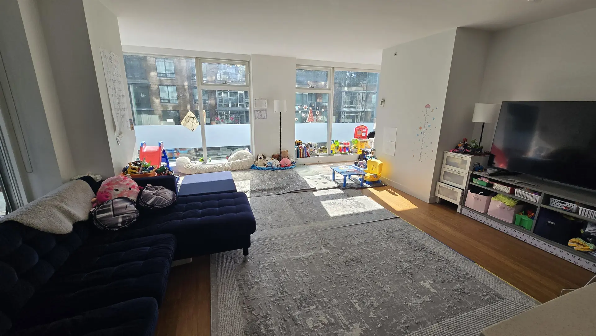 #809 777 Richards Street - Image 4