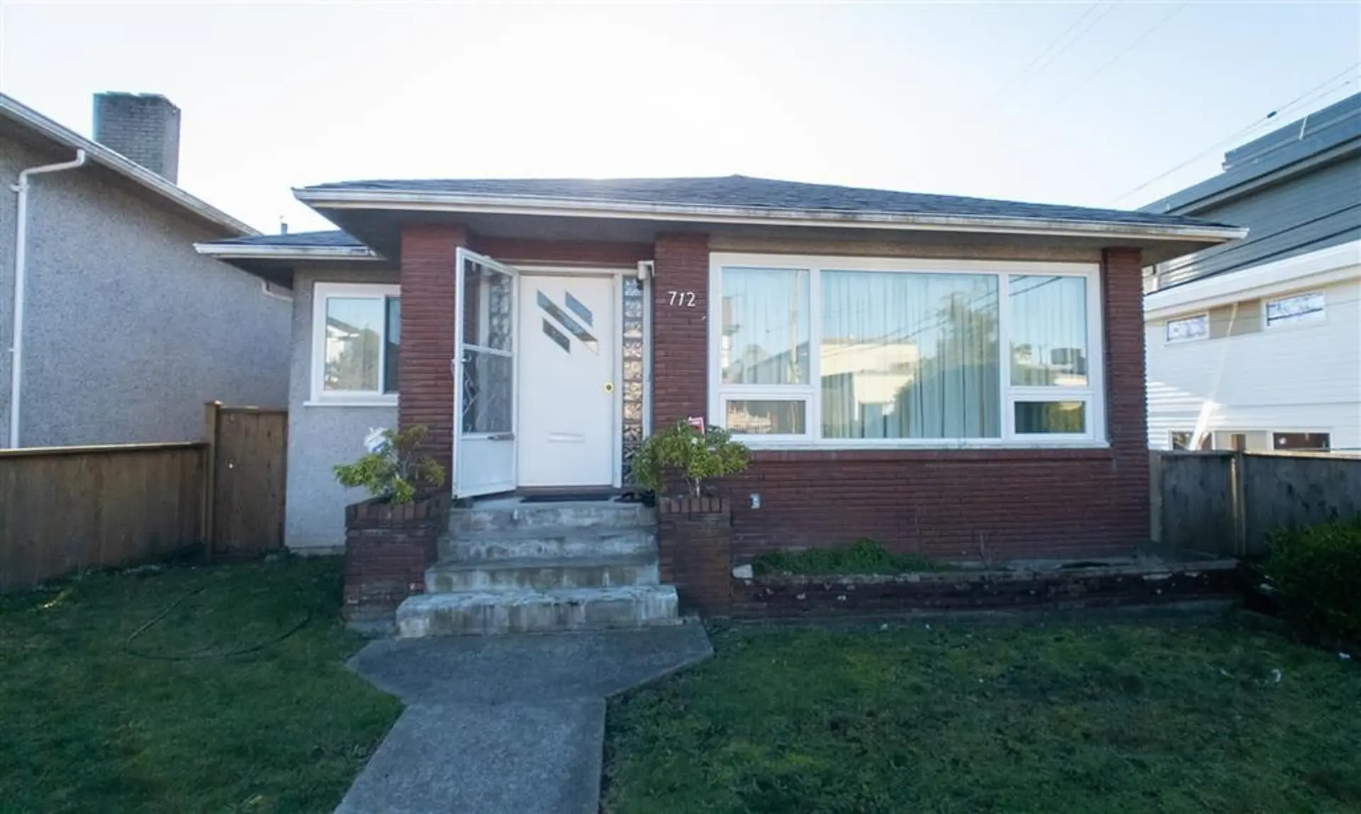 Property at 712 E 57 AVENUE, Vancouver, BC