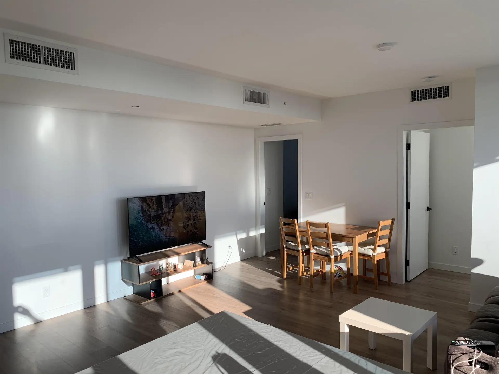 Property at #2910 10448 UNIVERSITY DRIVE, Surrey, BC