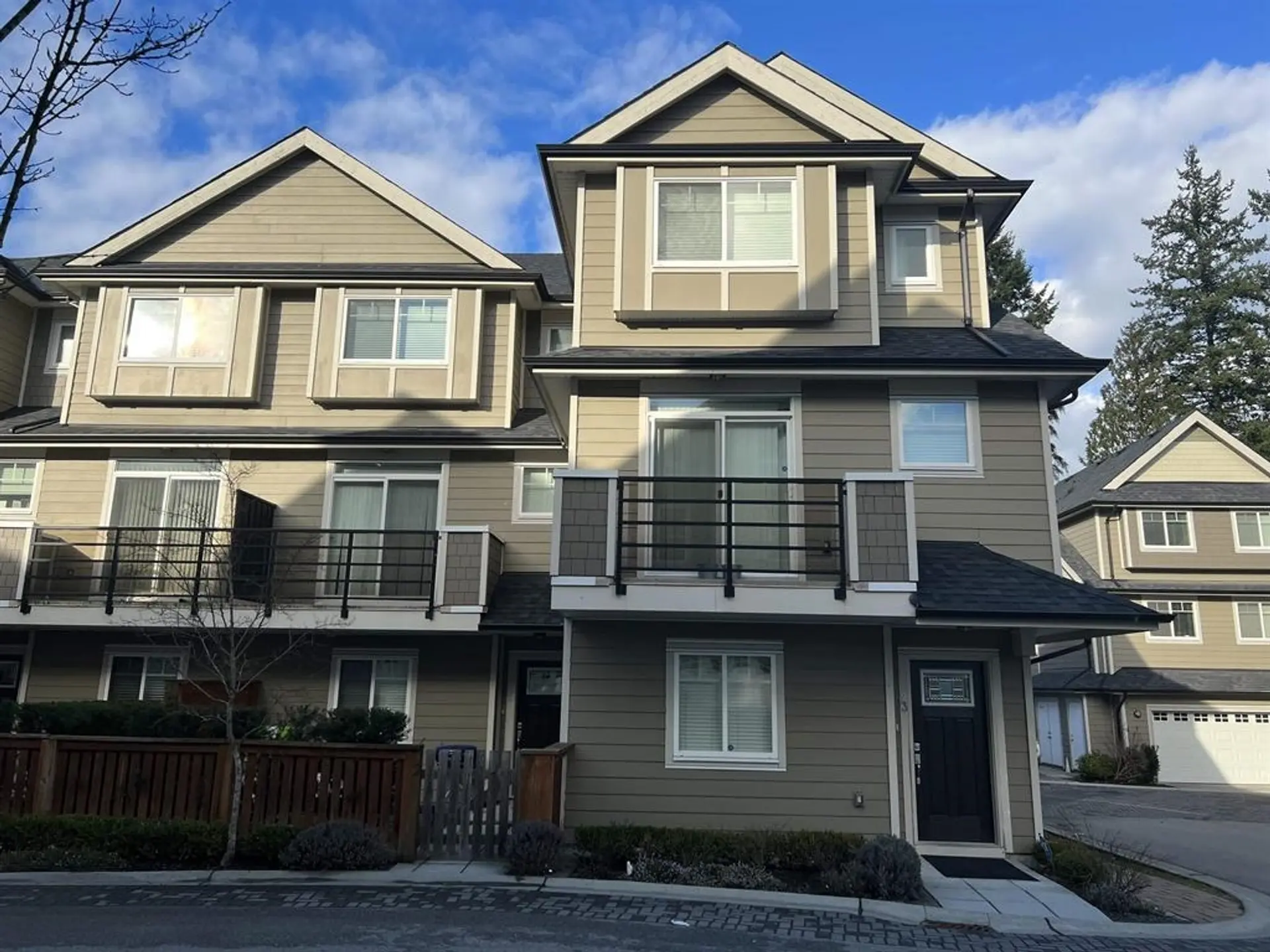#23 14285 64 Avenue - Image 1