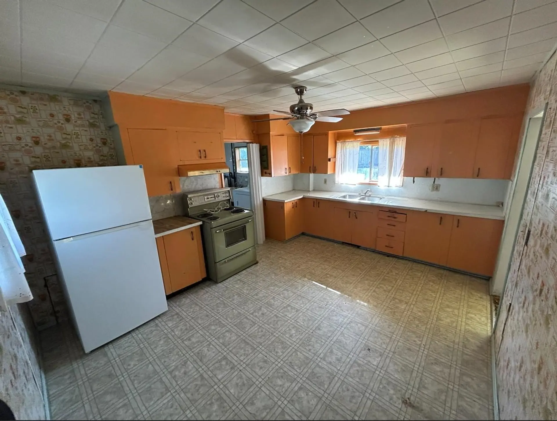 10050 McGrath Road - Image 11