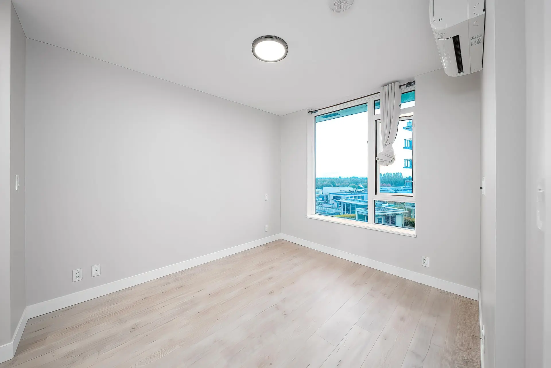 #902 6971 Elmbridge Way - Image 10
