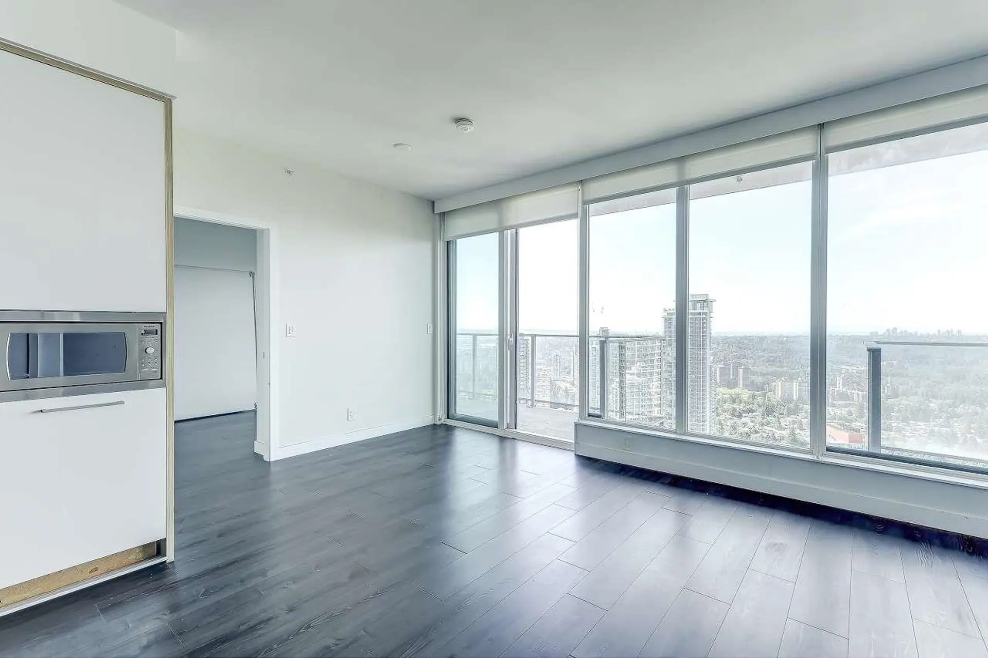 #4307 567 Clarke Road - Image 3