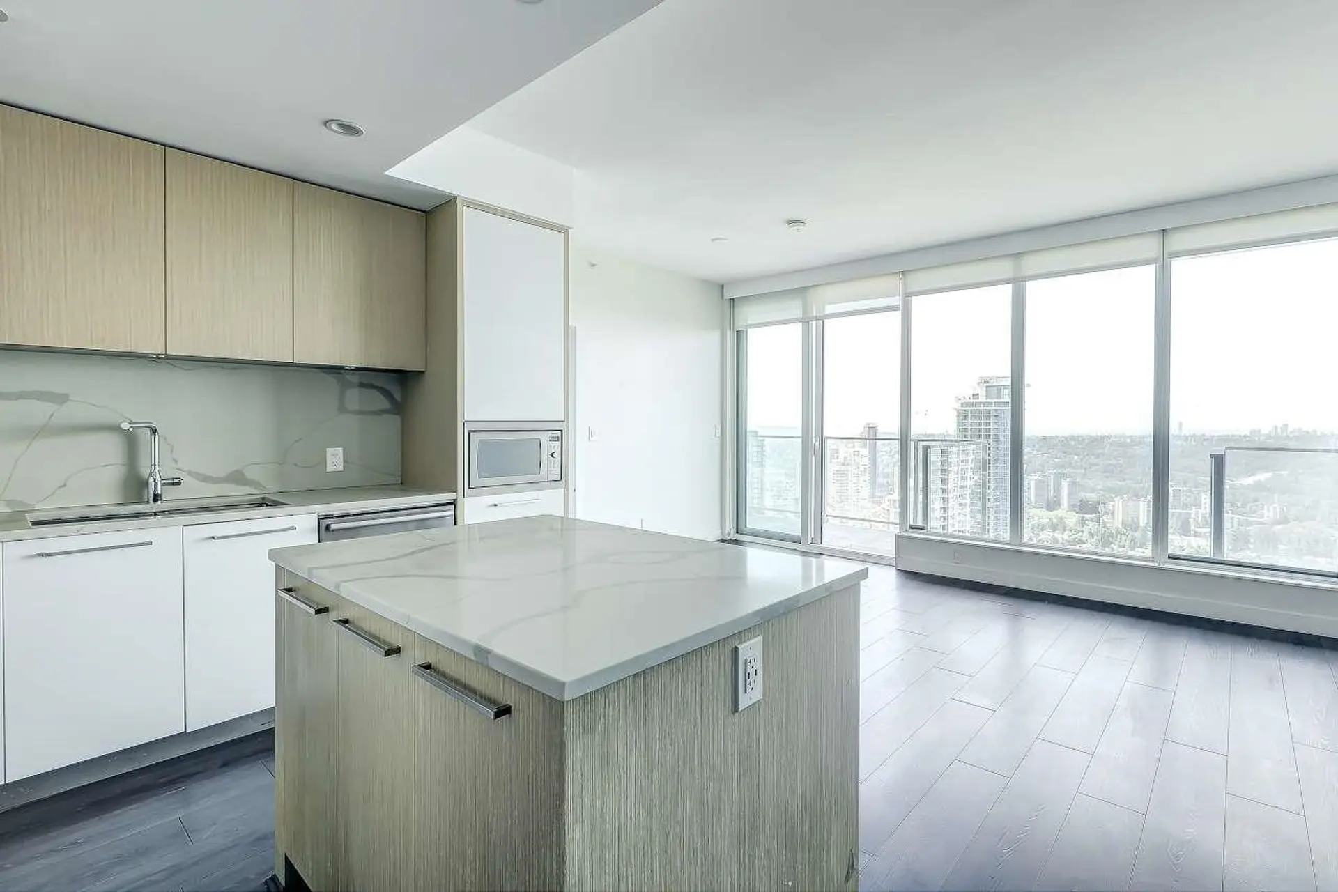 #4307 567 Clarke Road - Image 9