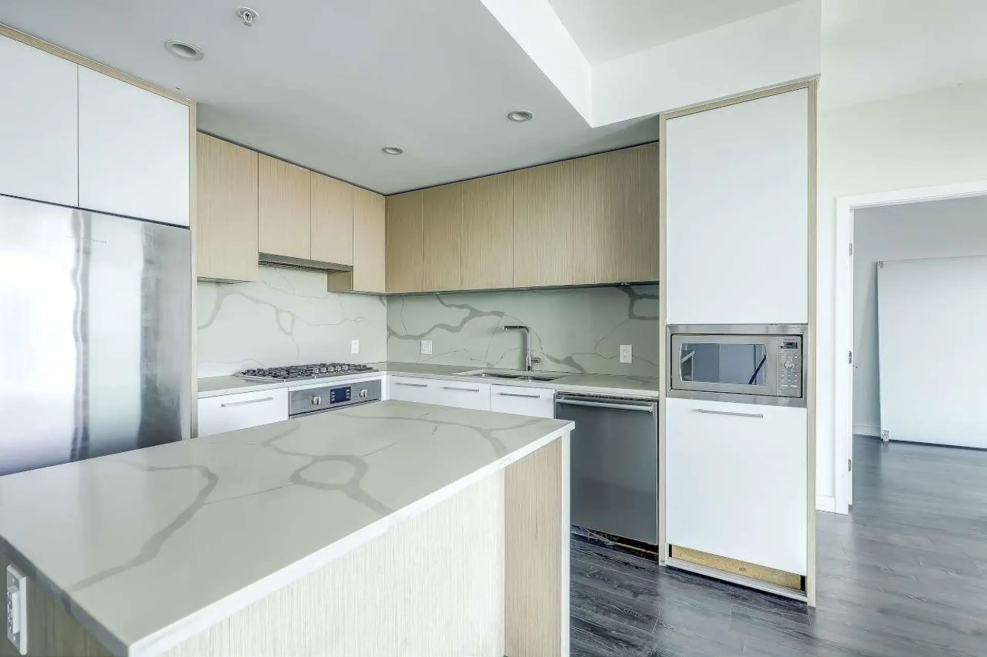 #4307 567 Clarke Road - Image 8
