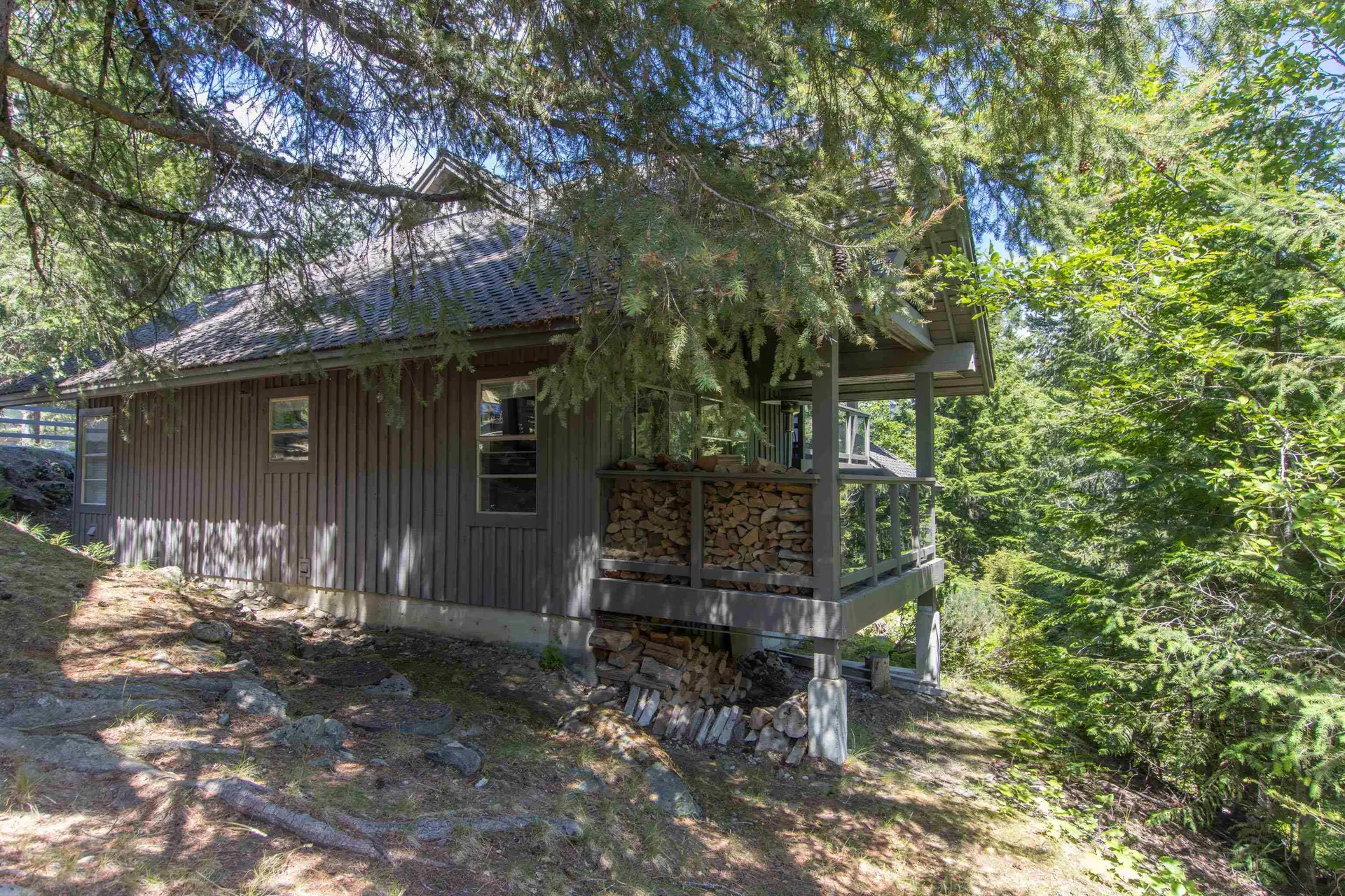 #302 3050 Hillcrest Drive - Image 3