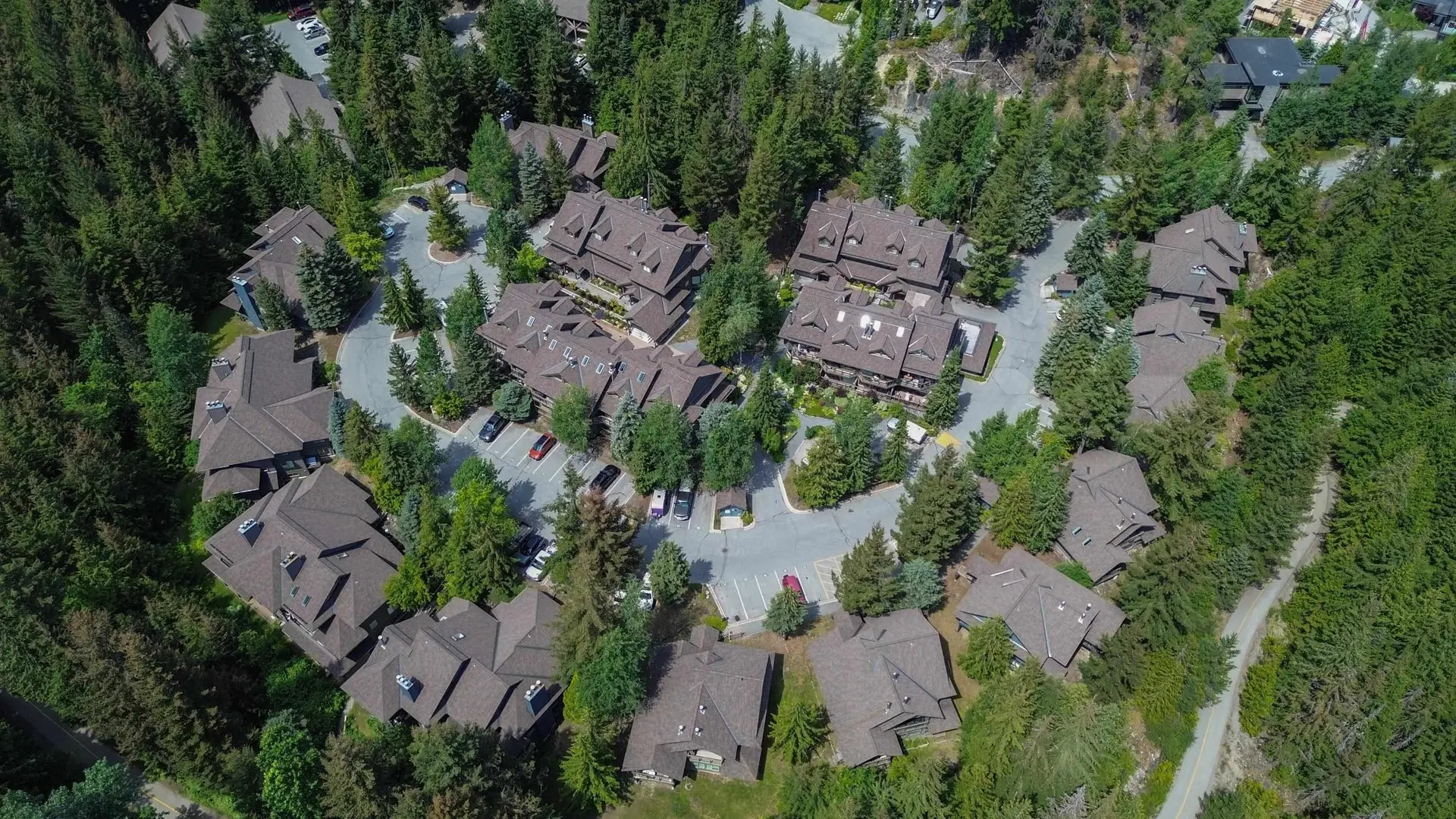 #302 3050 Hillcrest Drive - Image 1