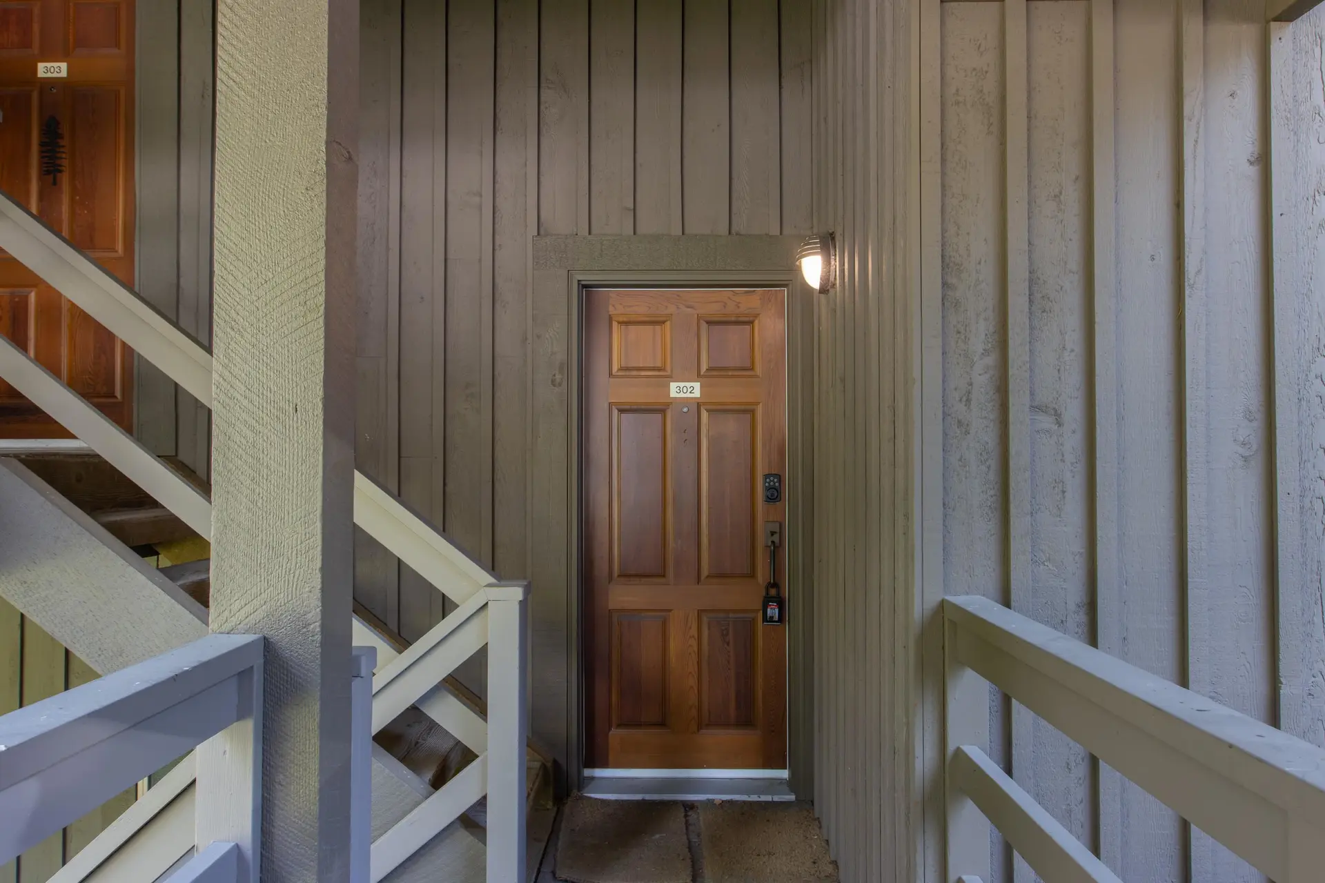 #302 3050 Hillcrest Drive - Image 5