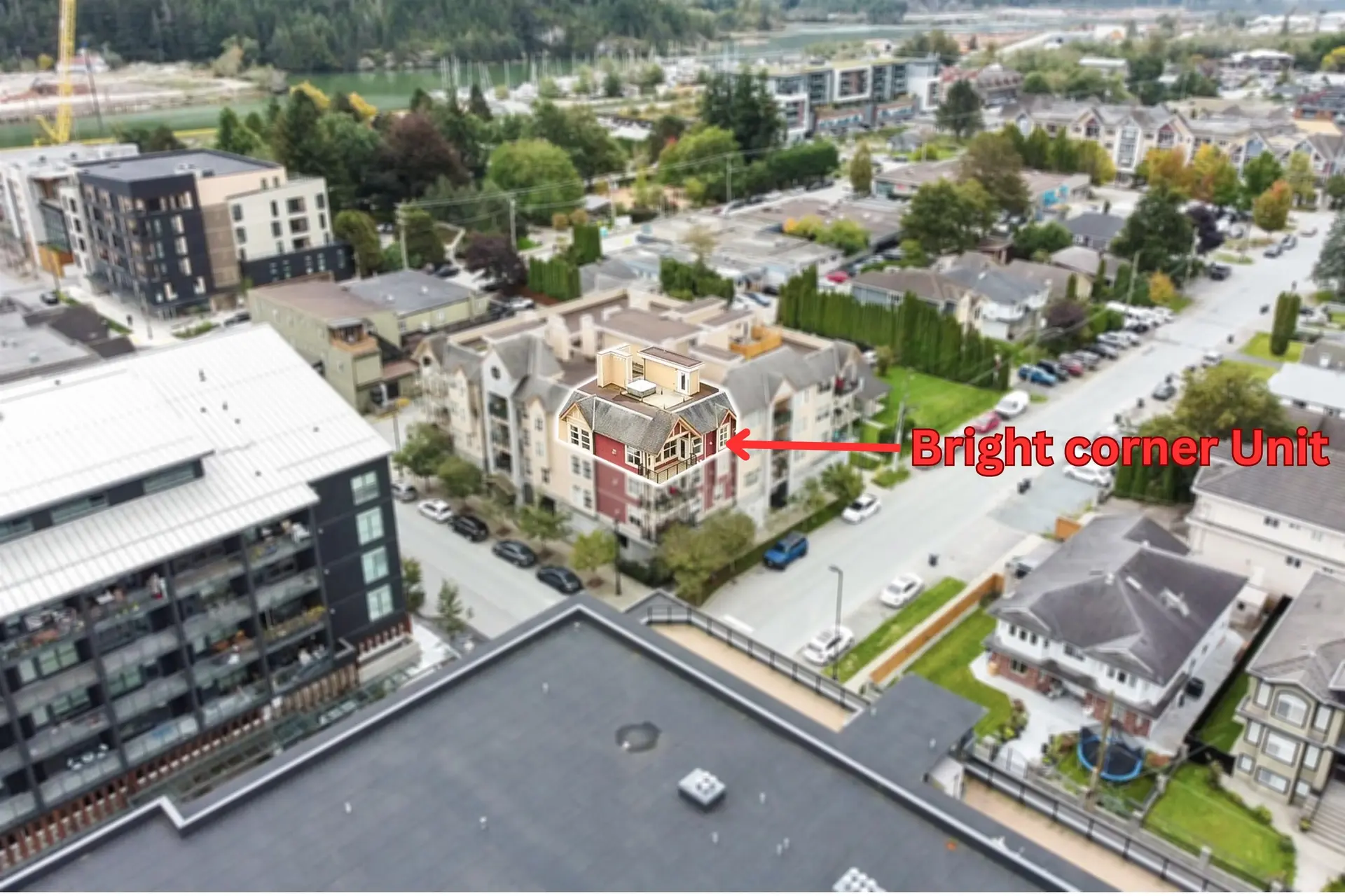 Property at #403 1310 VICTORIA STREET, Squamish, BC