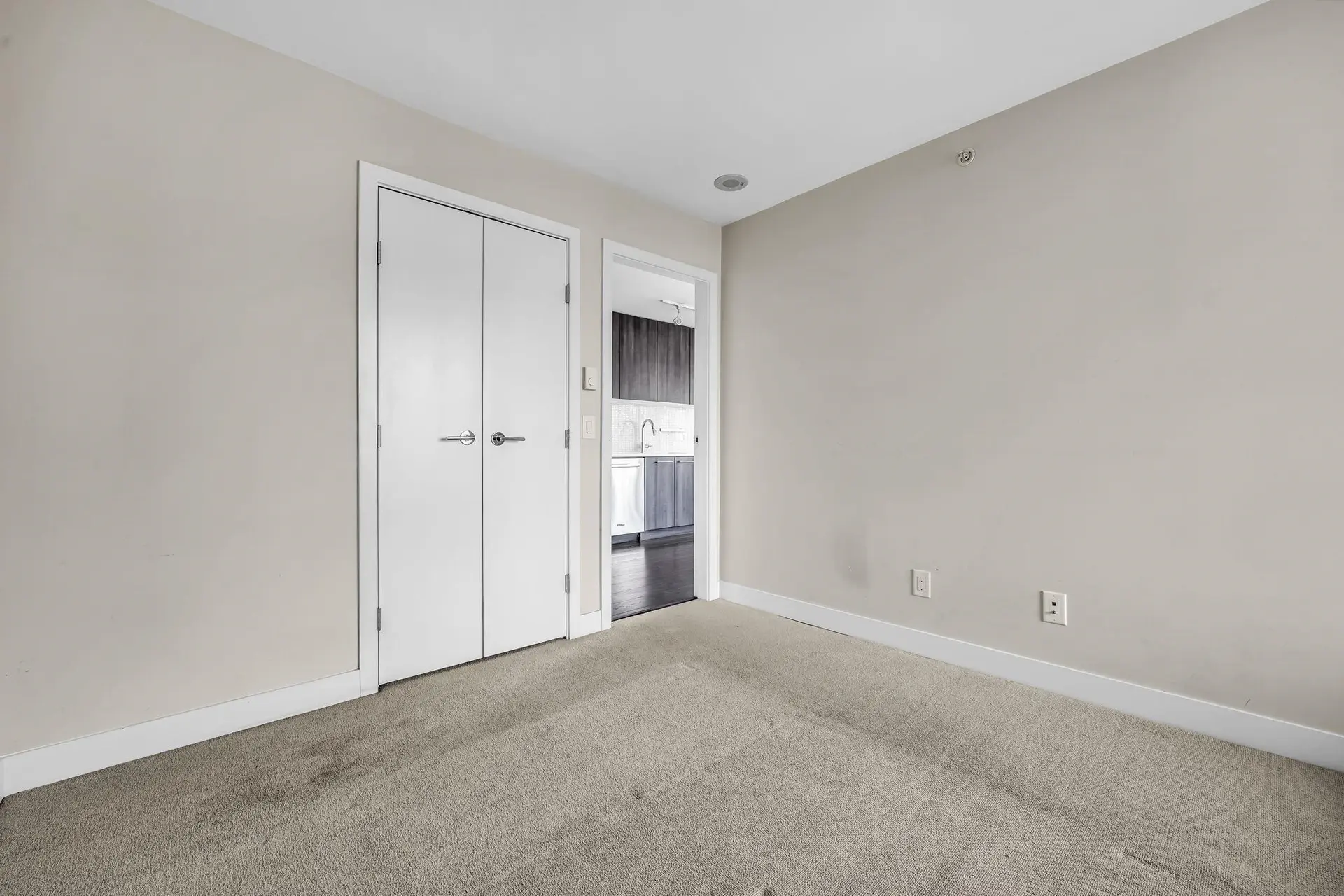 #1105 668 Columbia Street - Image 13