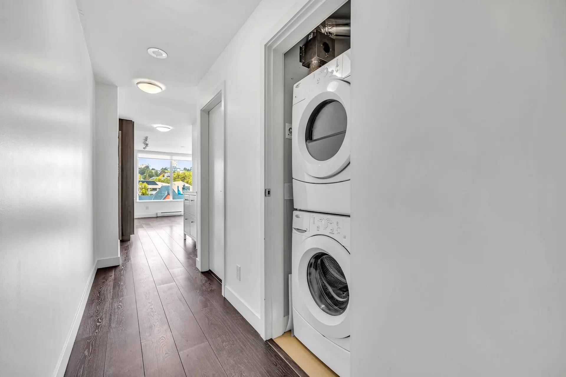 #1105 668 Columbia Street - Image 10