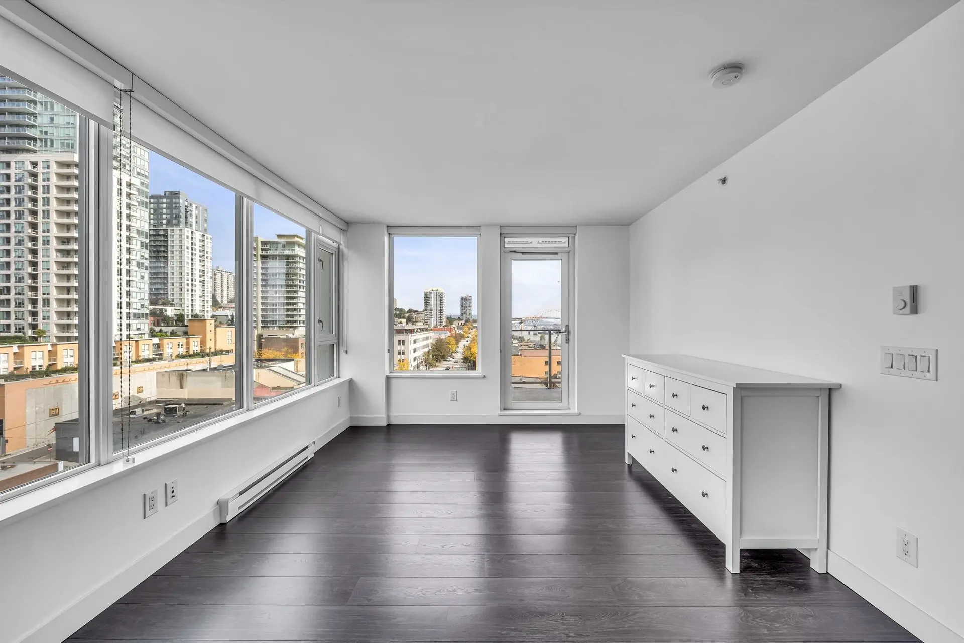 #1105 668 Columbia Street - Image 4