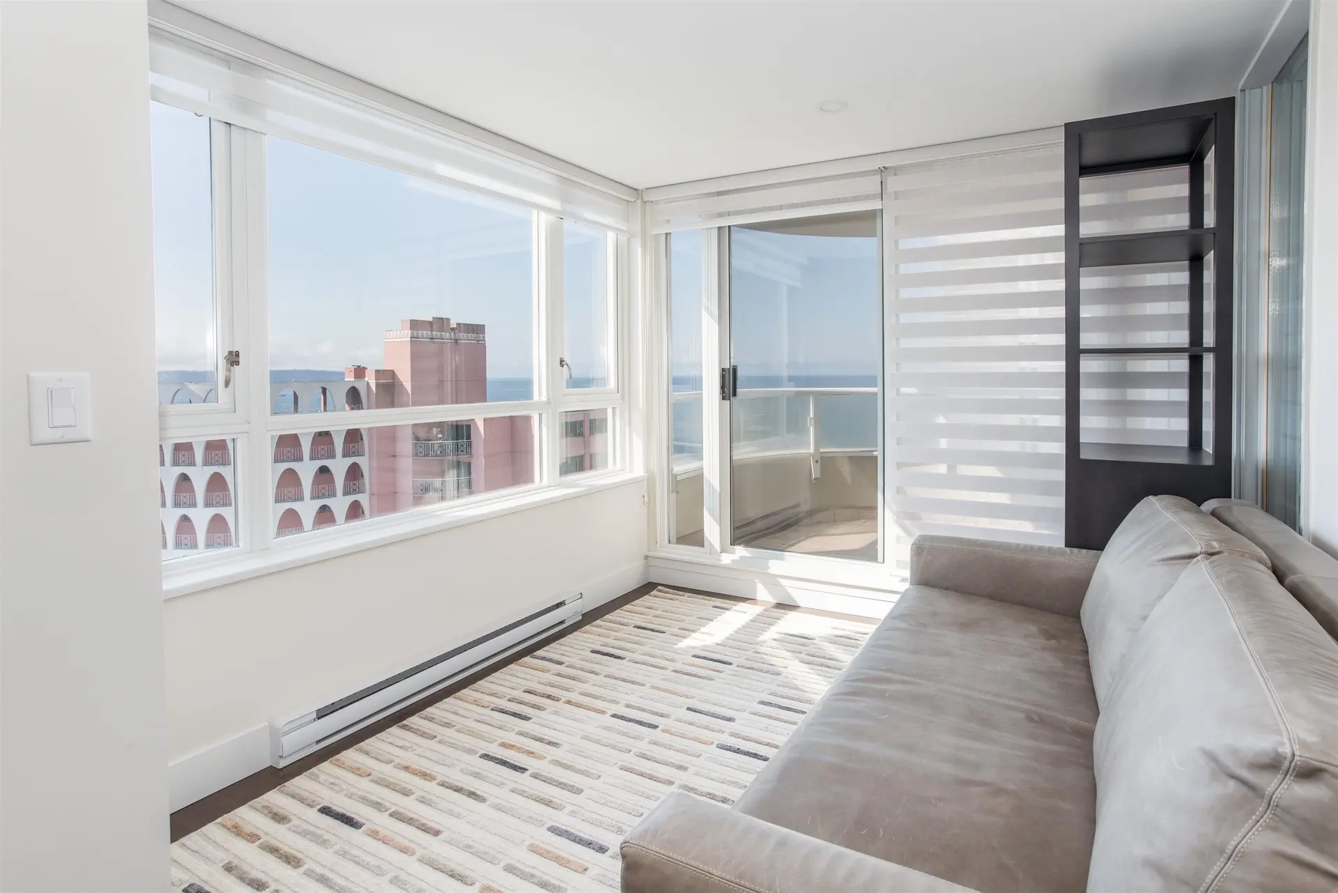 #1302 2203 Bellevue Avenue - Image 12