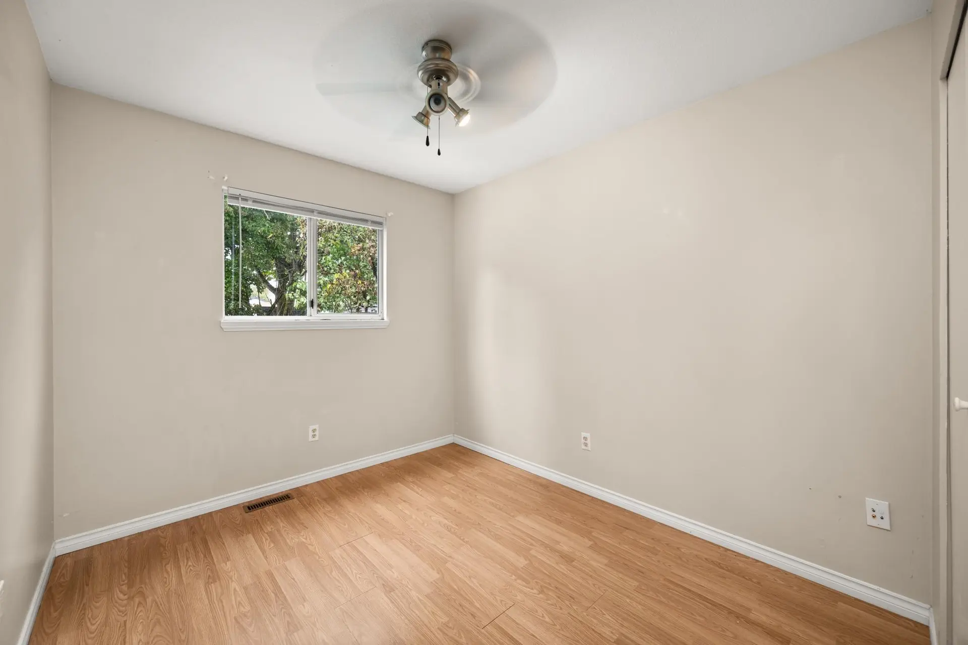 11677 203 Street - Image 16