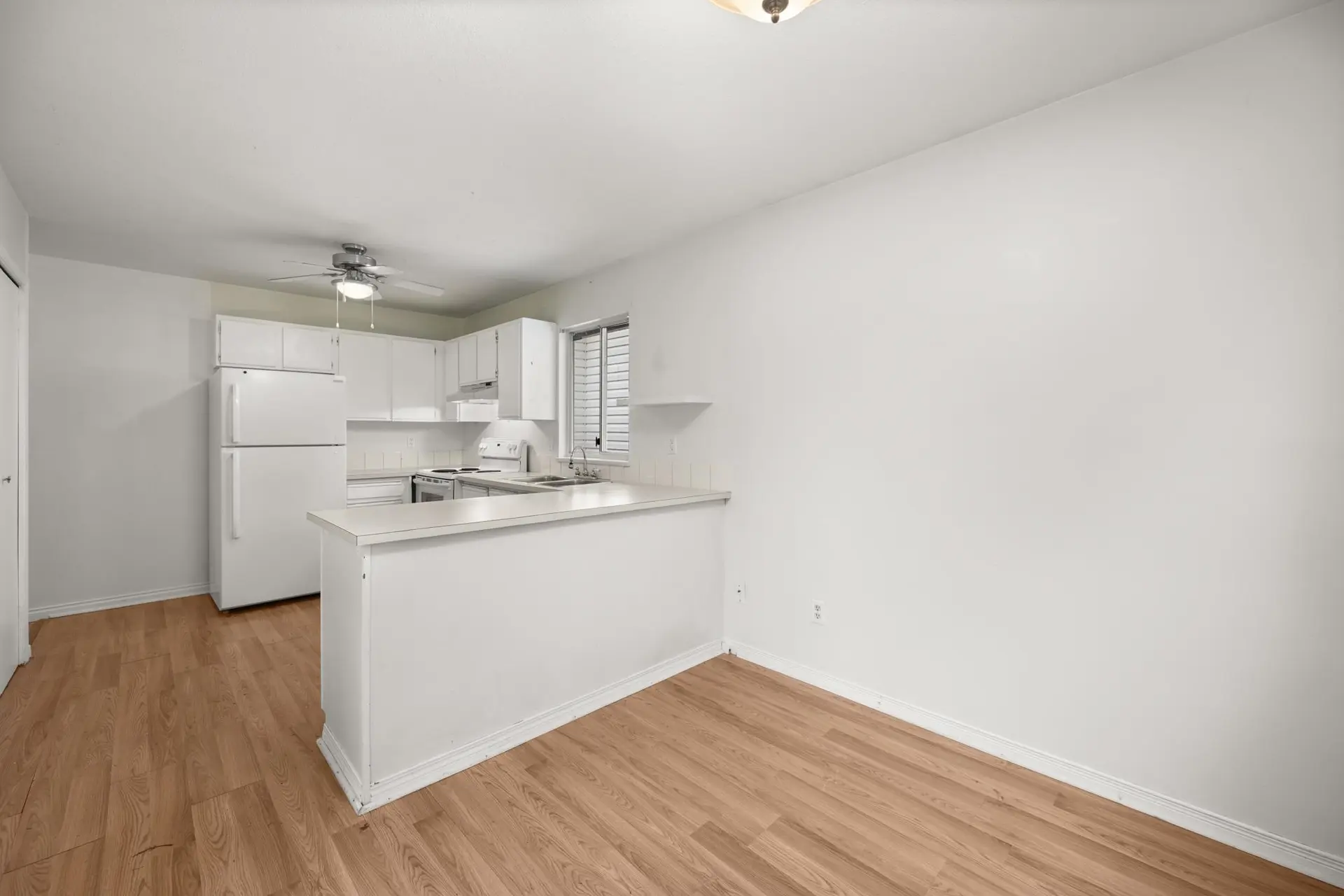 11677 203 Street - Image 18