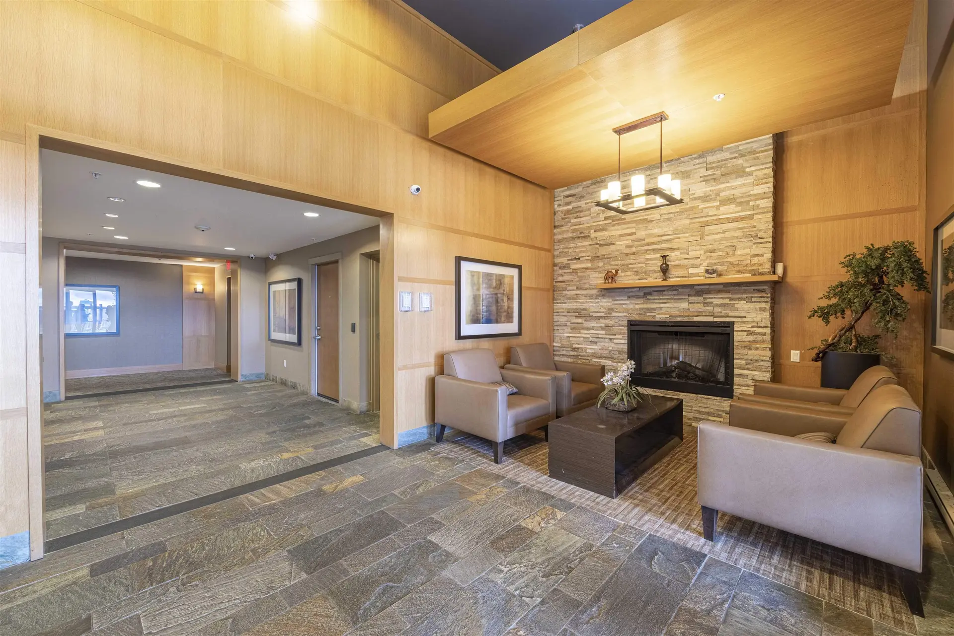 #211 3105 Dayanee Springs Boulevard - Image 4