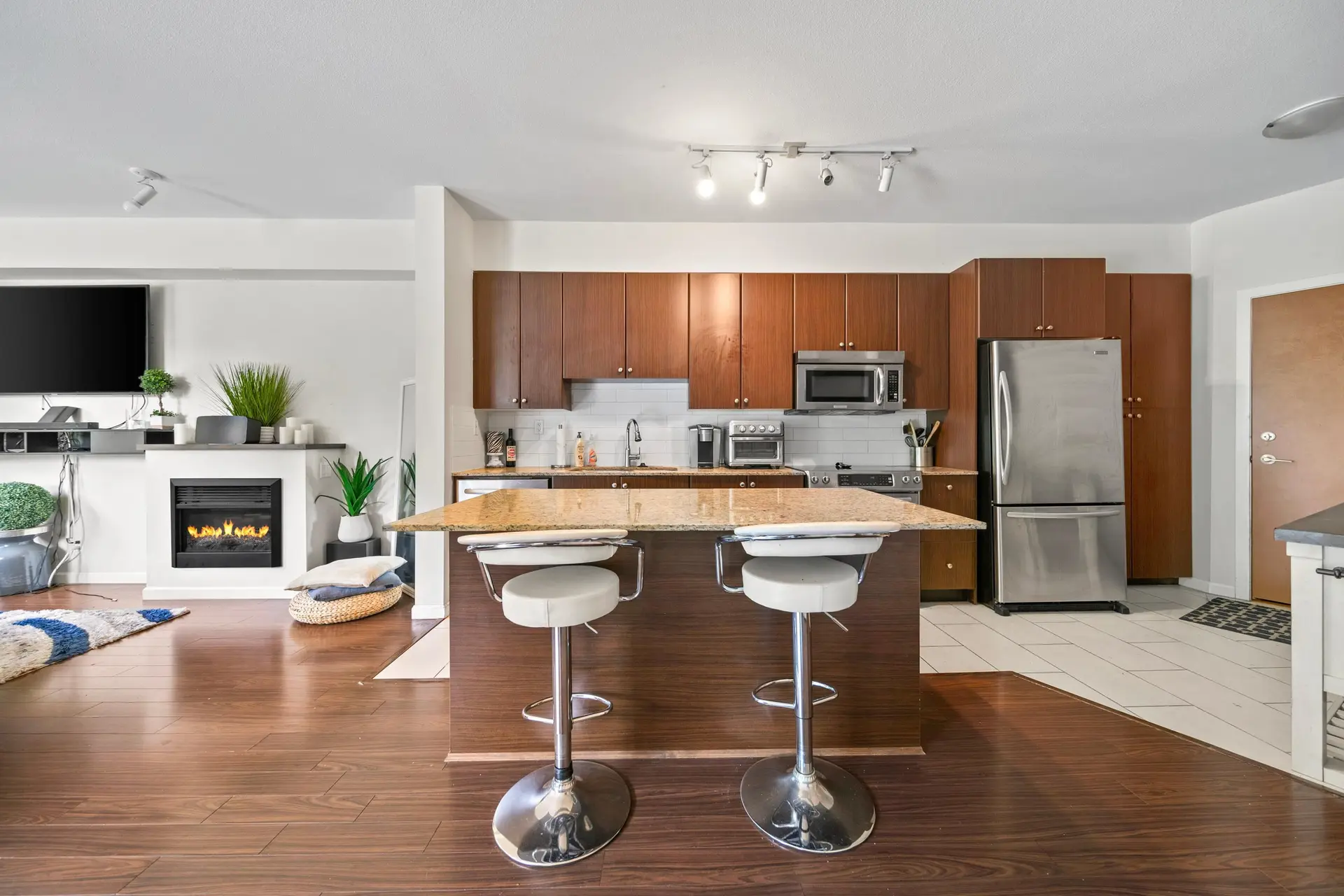 #207 275 Ross Drive - Image 5