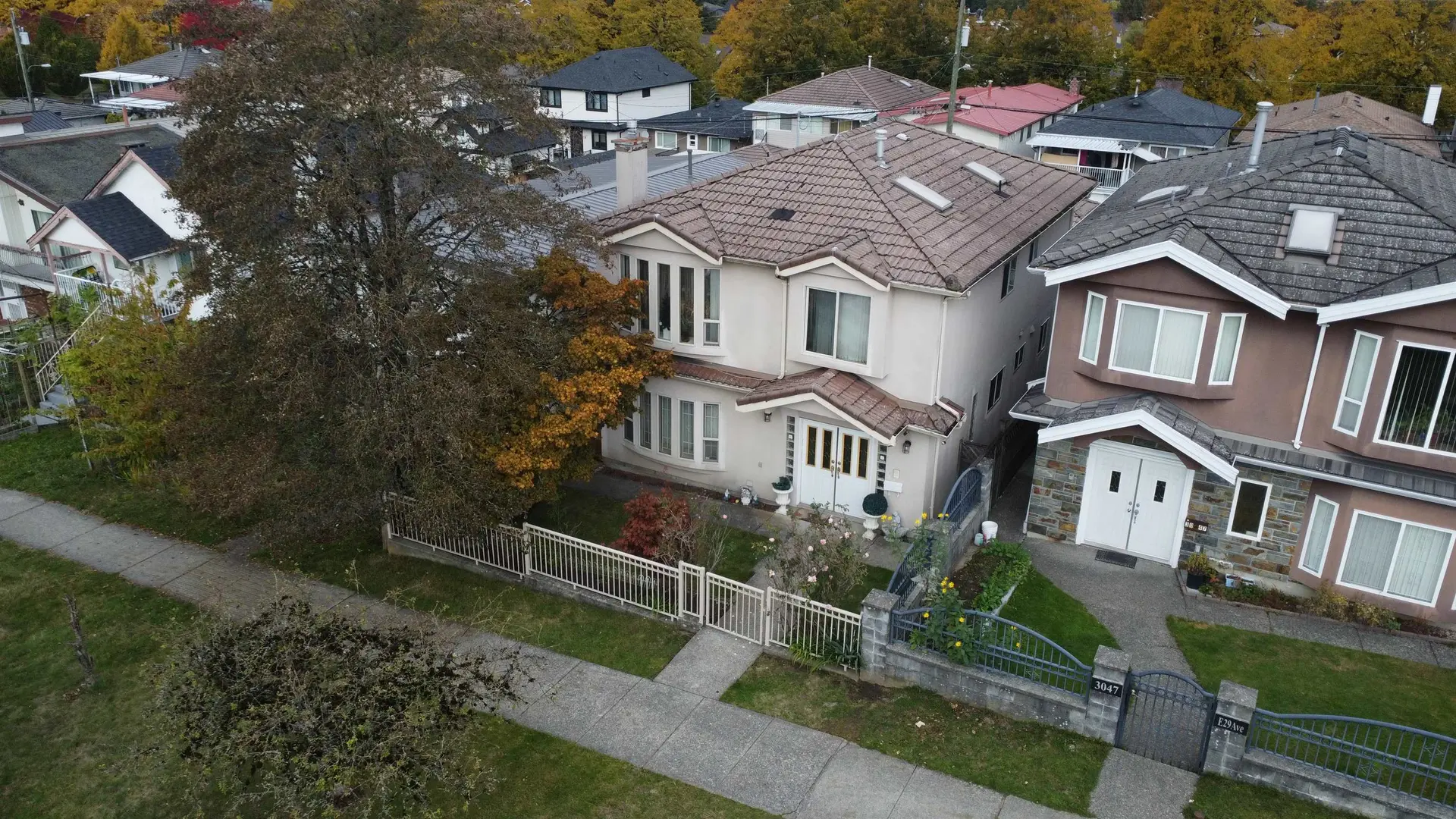 3043 E 29th Avenue - Image 2