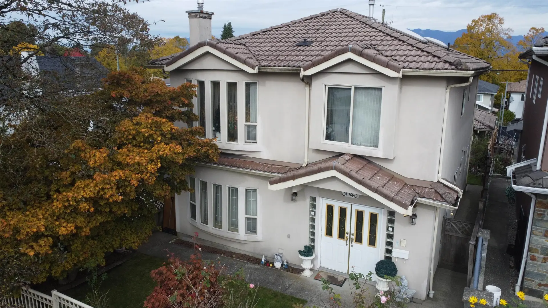 3043 E 29th Avenue - Image 1