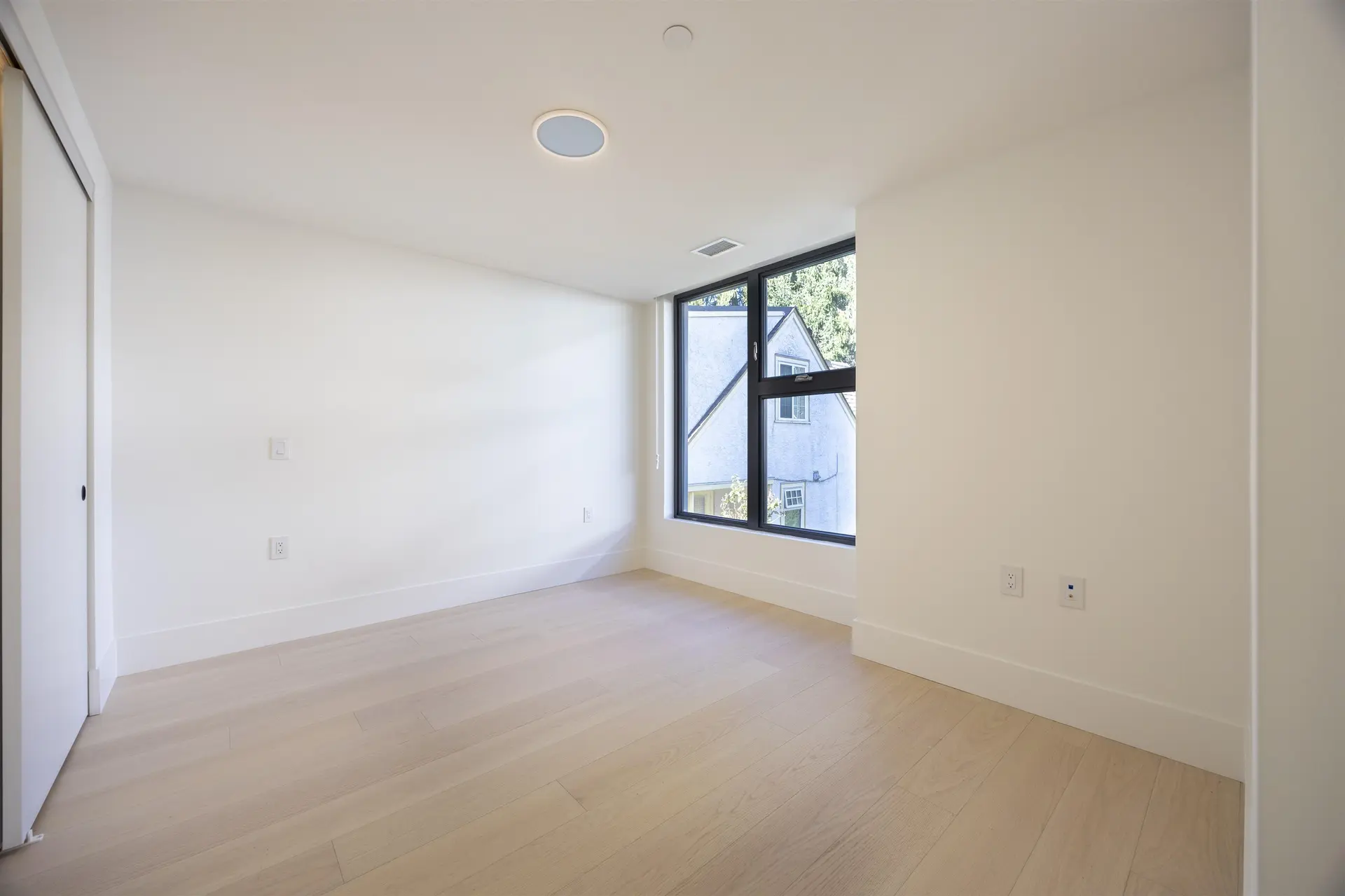 #203 778 W 27th Avenue - Image 8