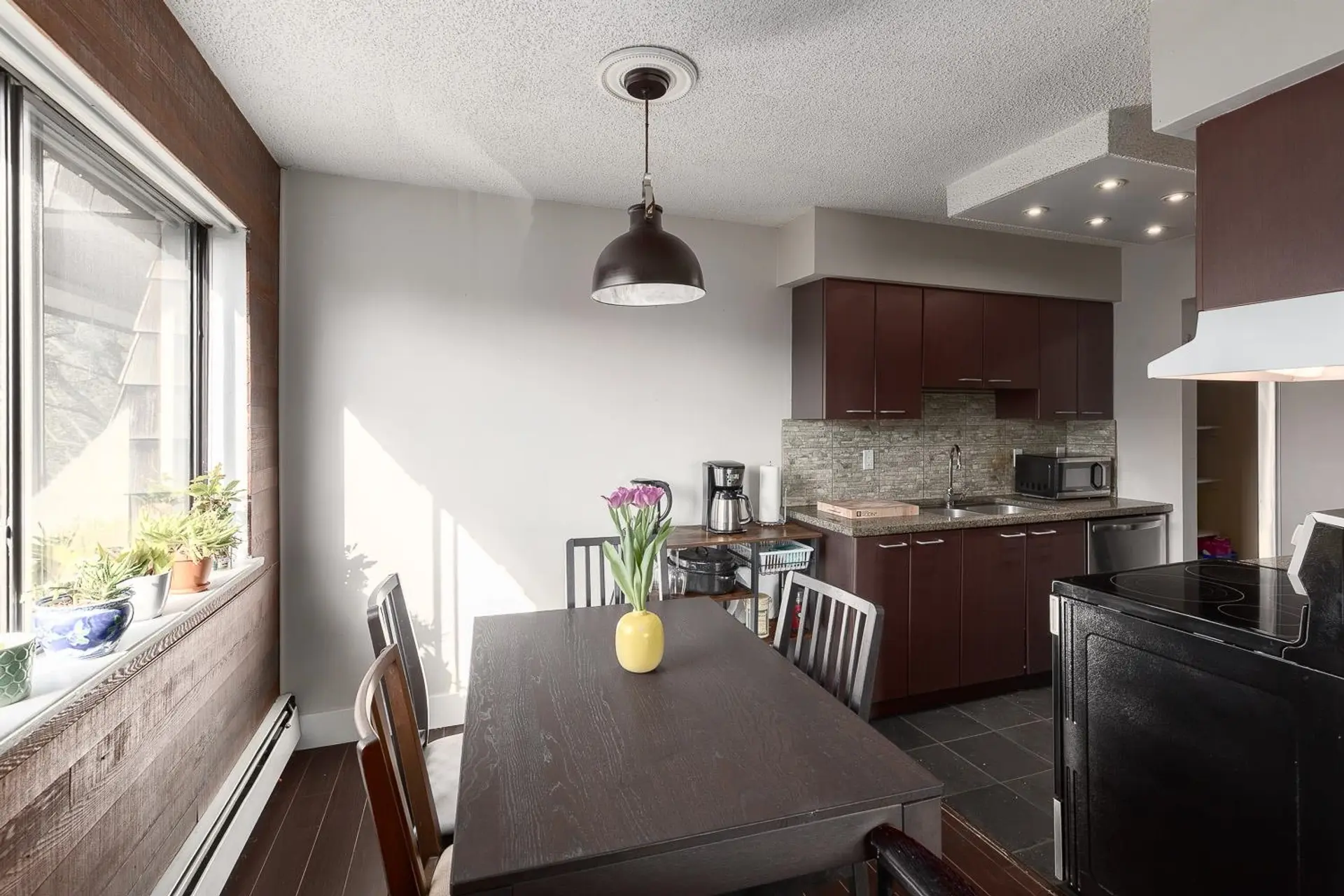#307 466 E Eighth Avenue - Image 6