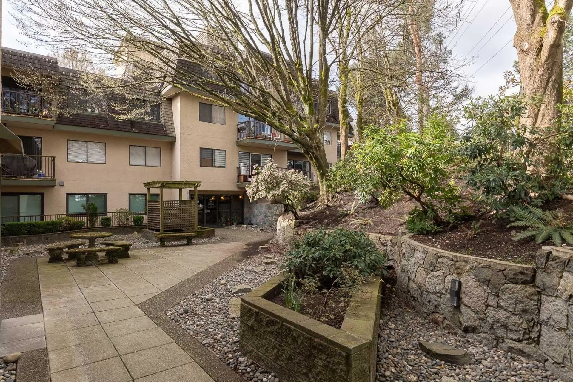 #307 466 E Eighth Avenue - Image 16