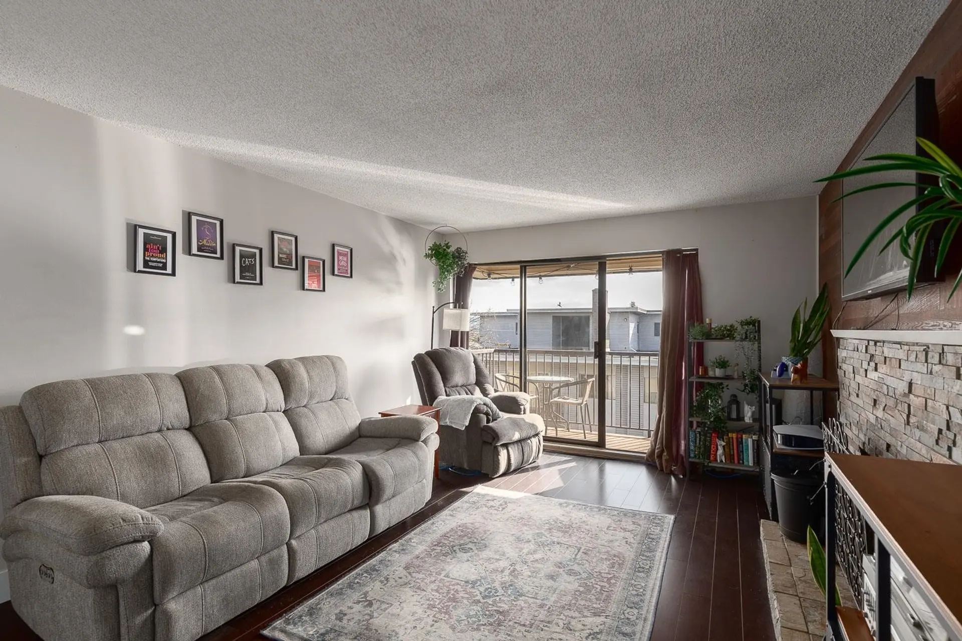 #307 466 E Eighth Avenue - Image 3