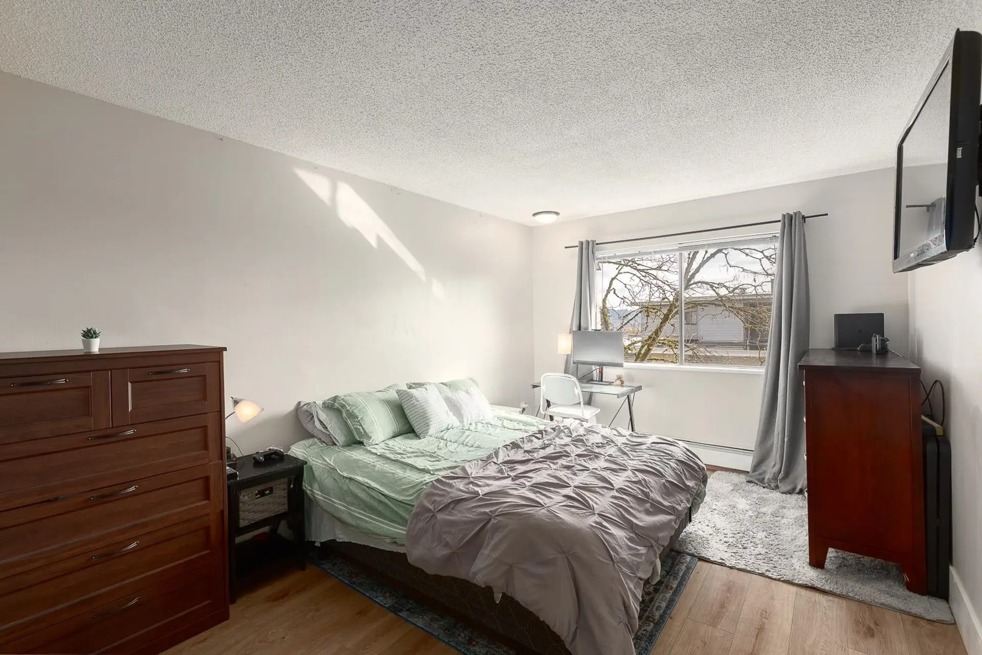 #307 466 E Eighth Avenue - Image 11