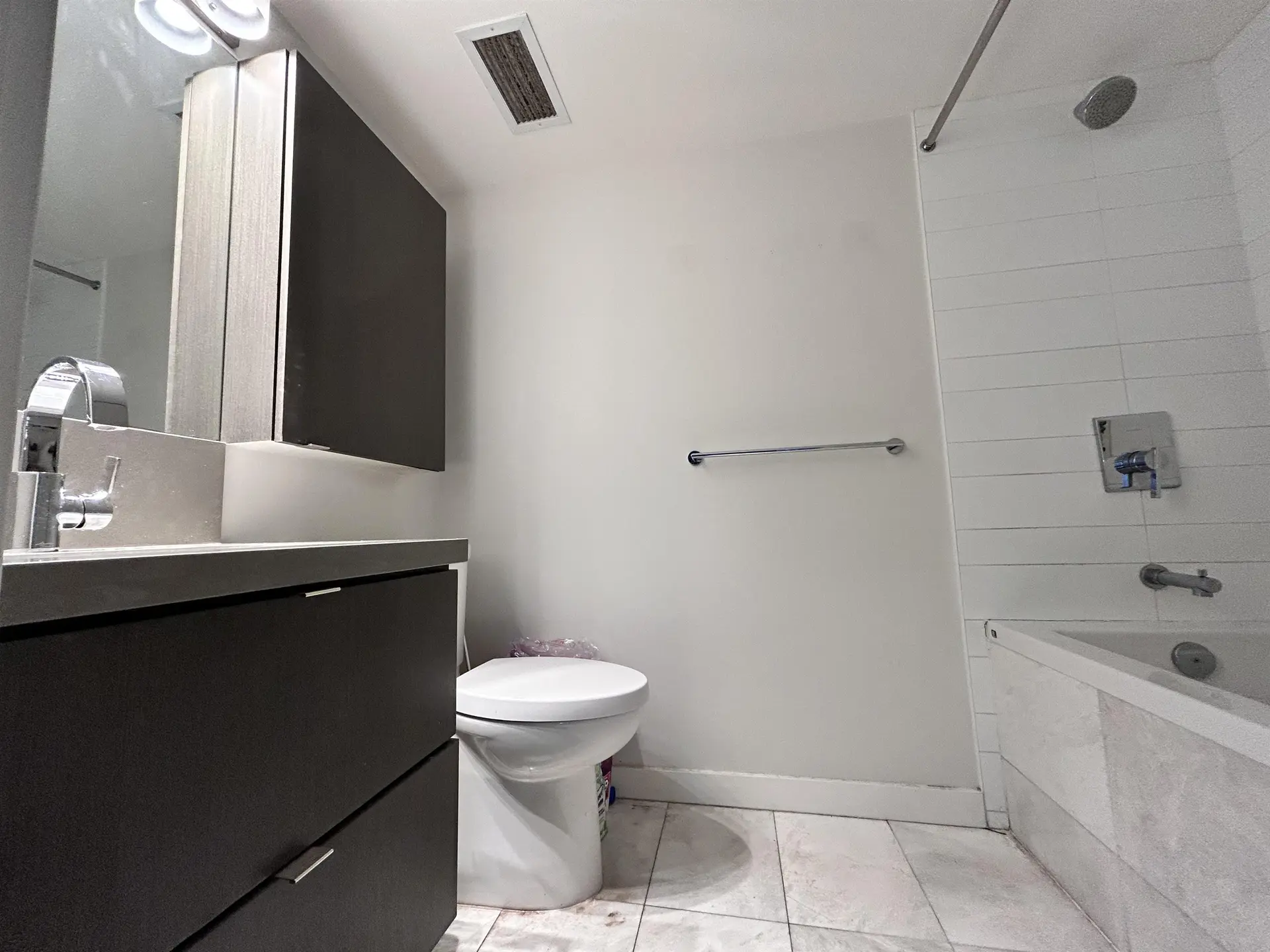 #2606 8189 Cambie Street - Image 11