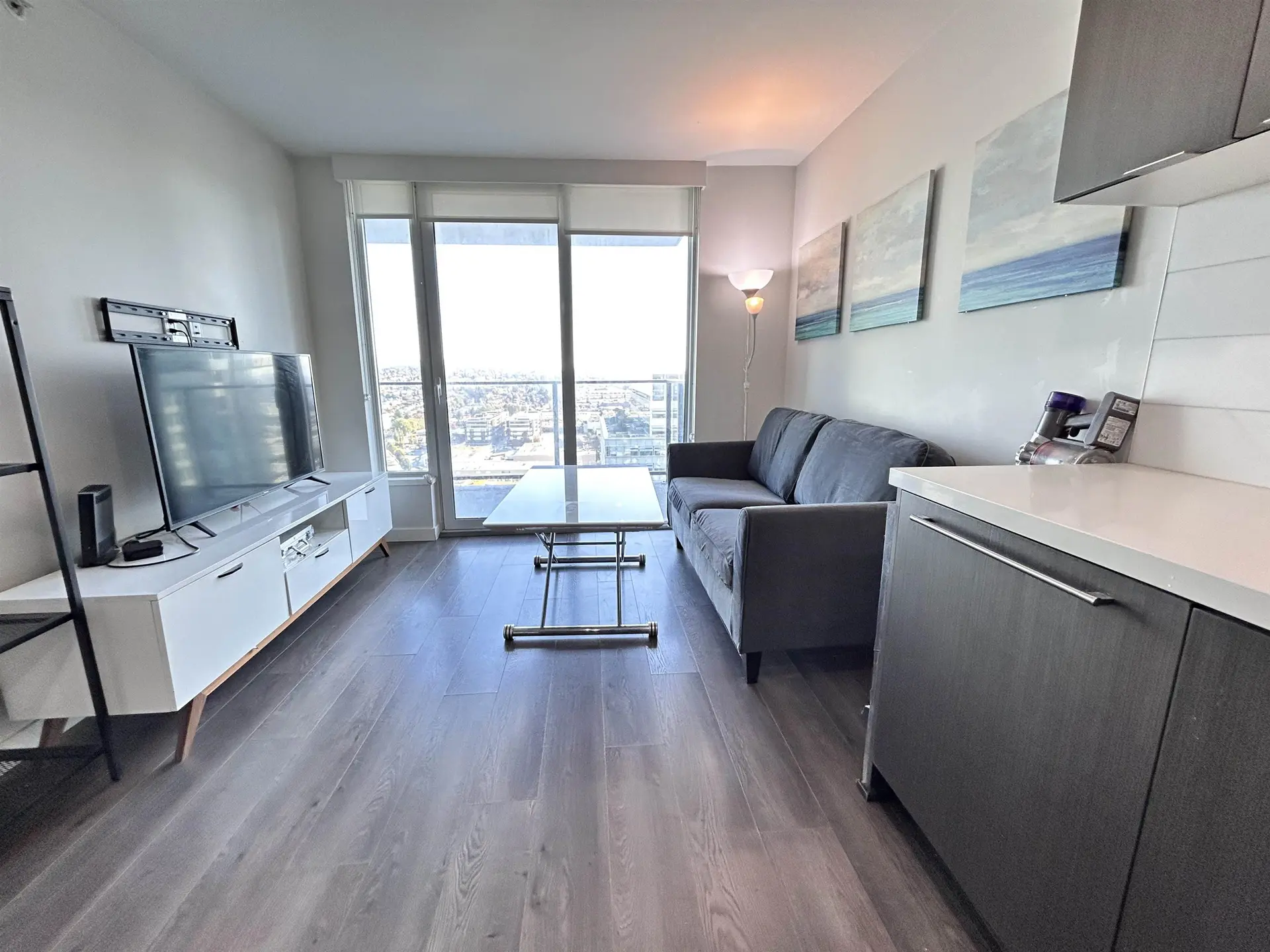 #2606 8189 Cambie Street - Image 4