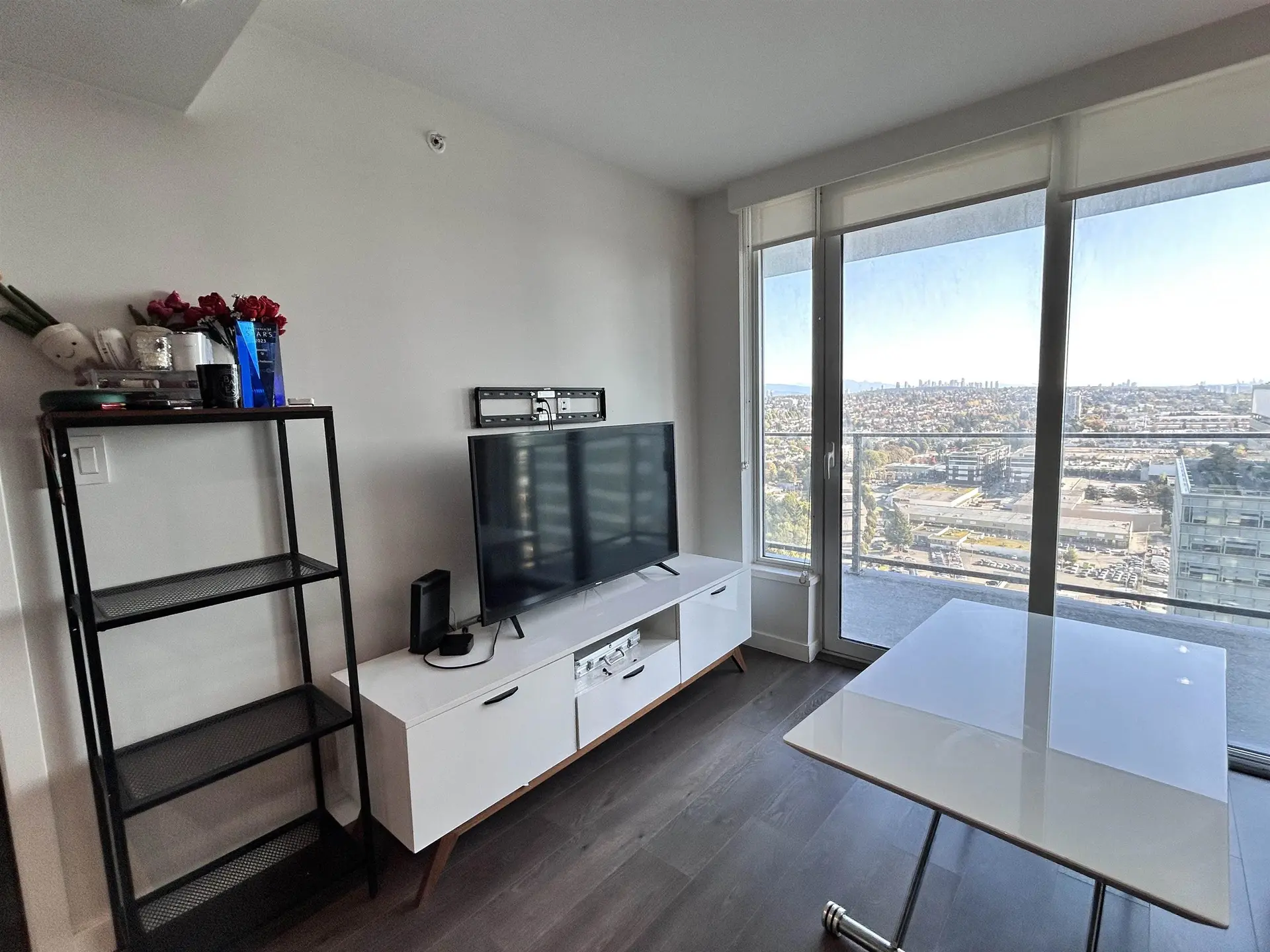 #2606 8189 Cambie Street - Image 8