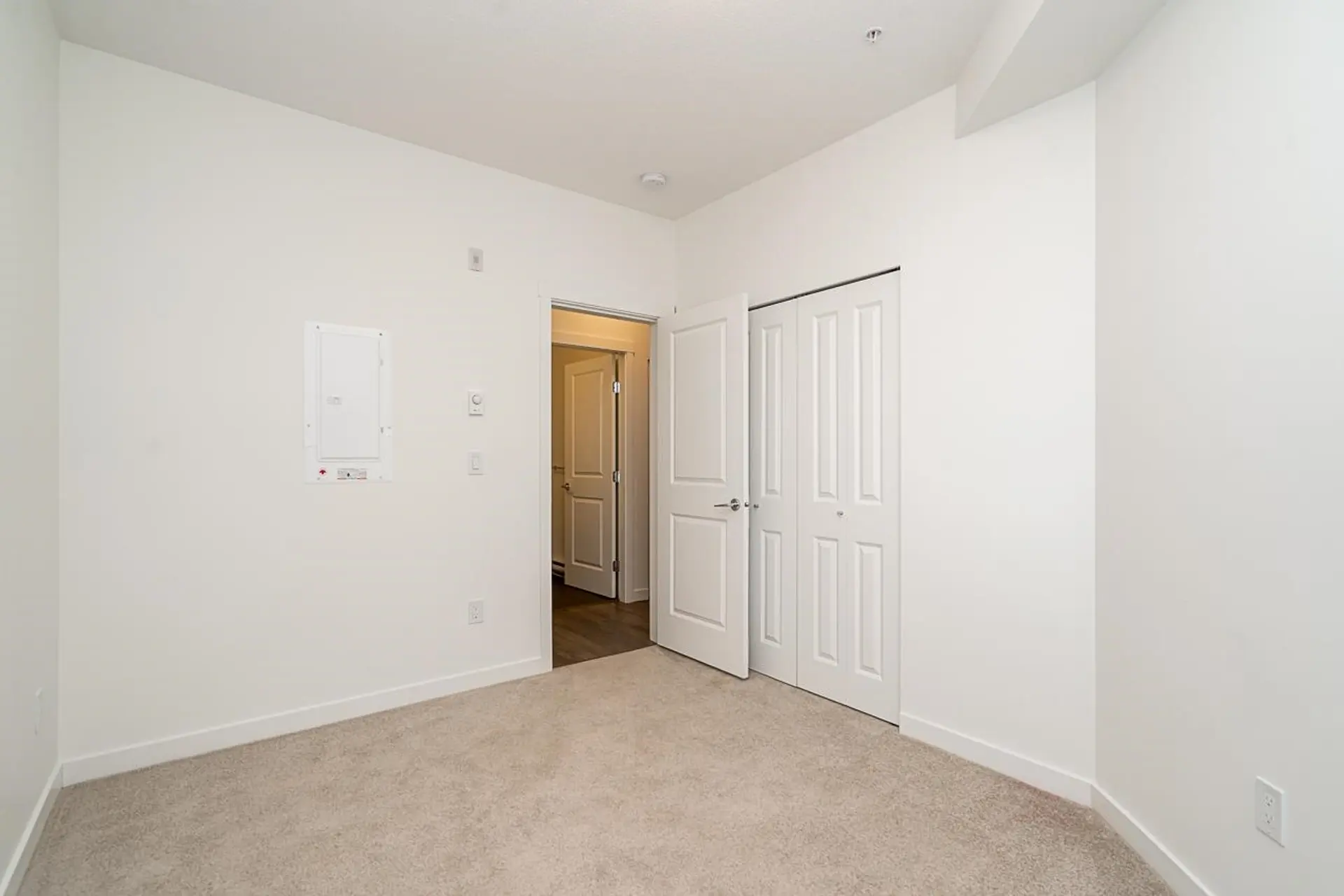 Property at #419 15738 85 AVENUE, Surrey, BC