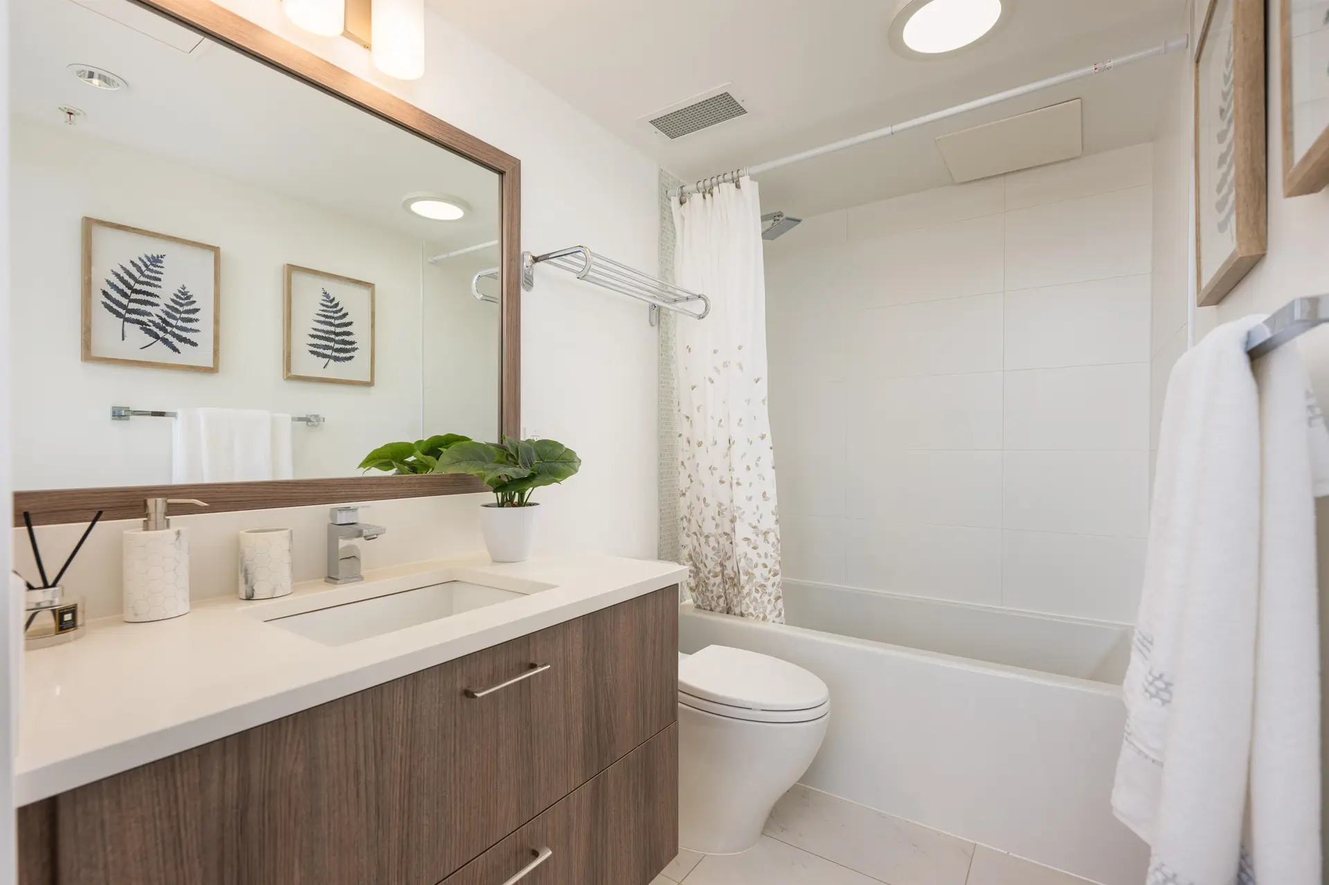 #907 6383 Cambie Street - Image 14