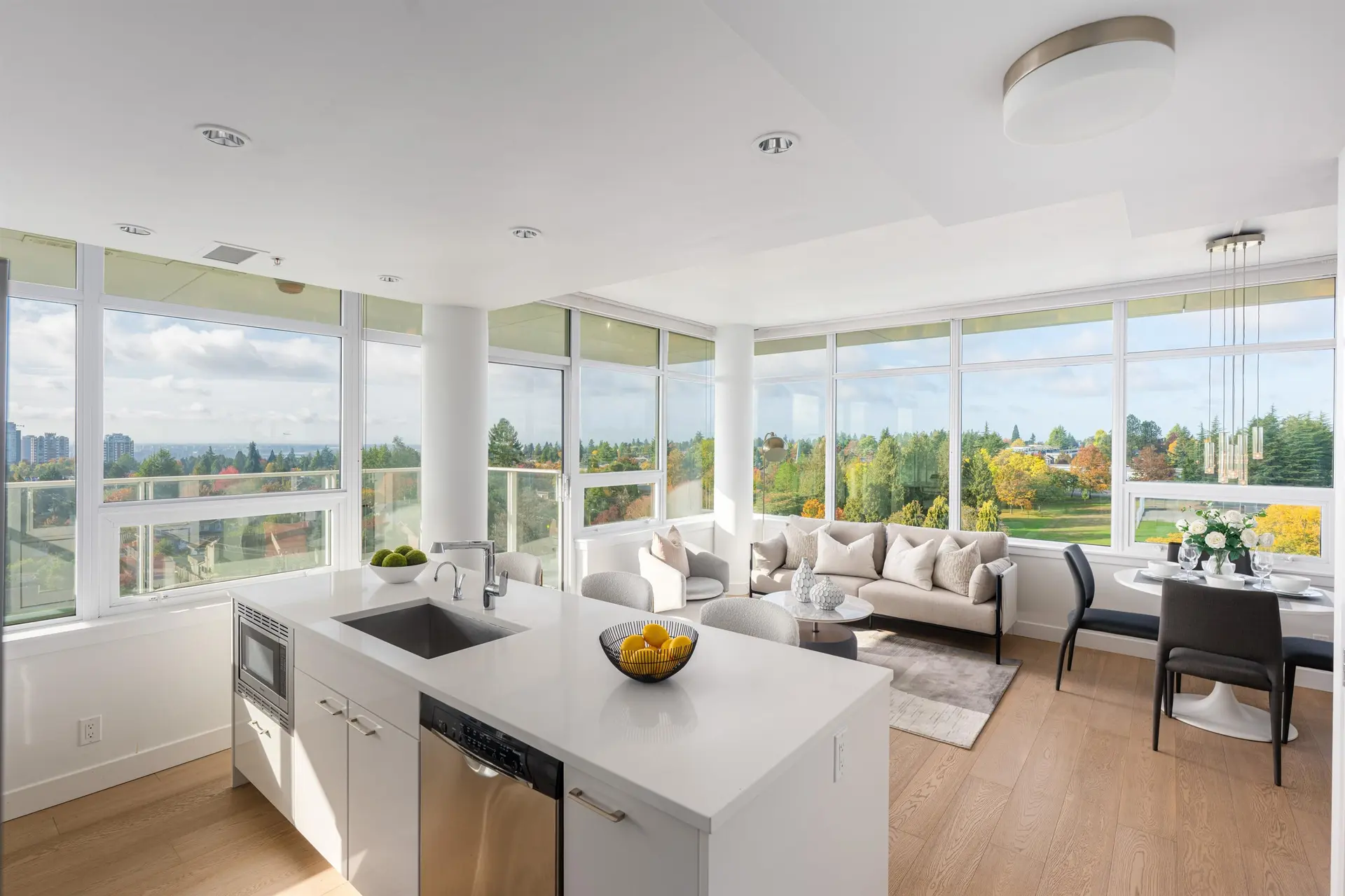 #907 6383 Cambie Street - Image 4