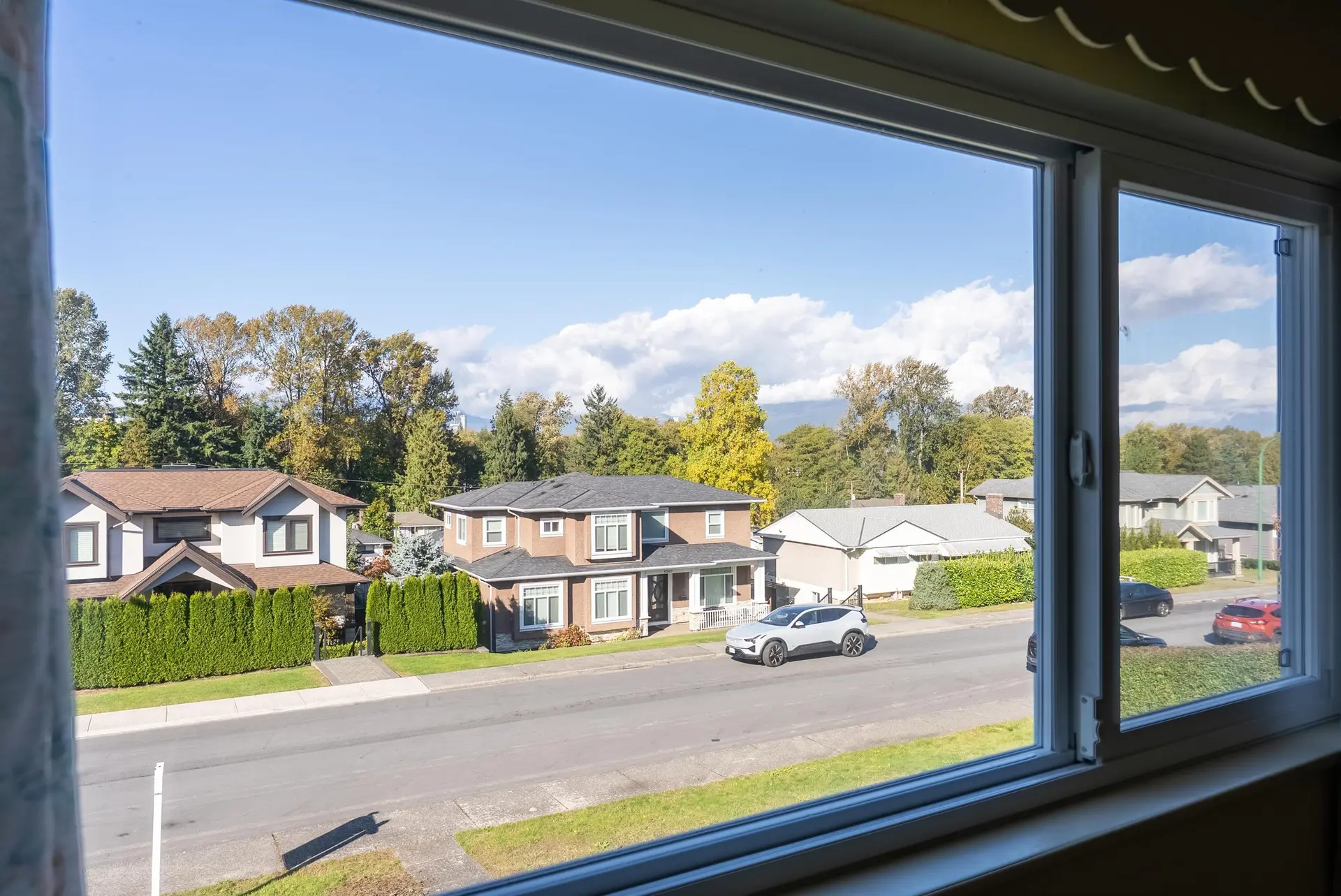 4370 Briarwood Crescent - Image 15