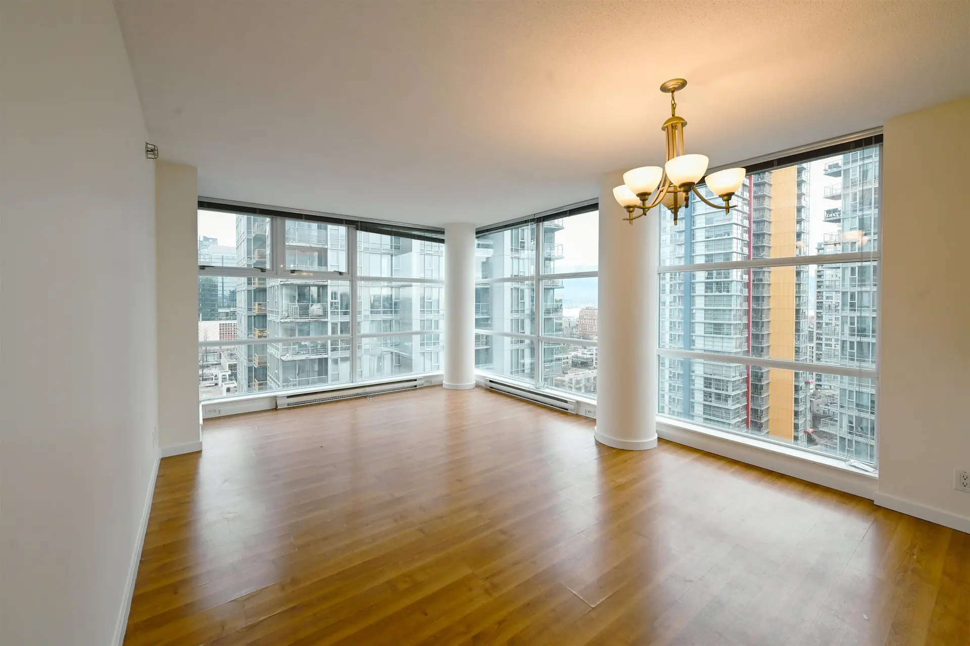 Property at #2206 111 W GEORGIA STREET, Vancouver, BC