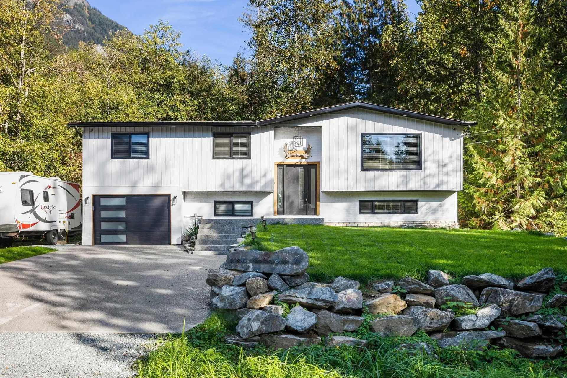 66686 Kawkawa Lake Road - Image 1