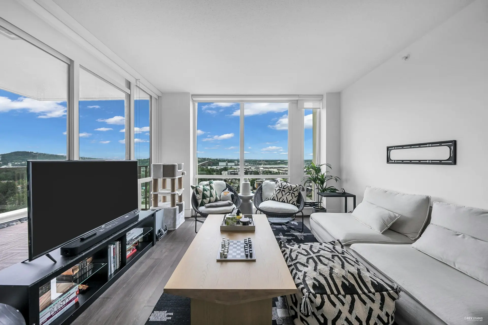 Property at #2104 1550 FERN STREET, North Vancouver, BC